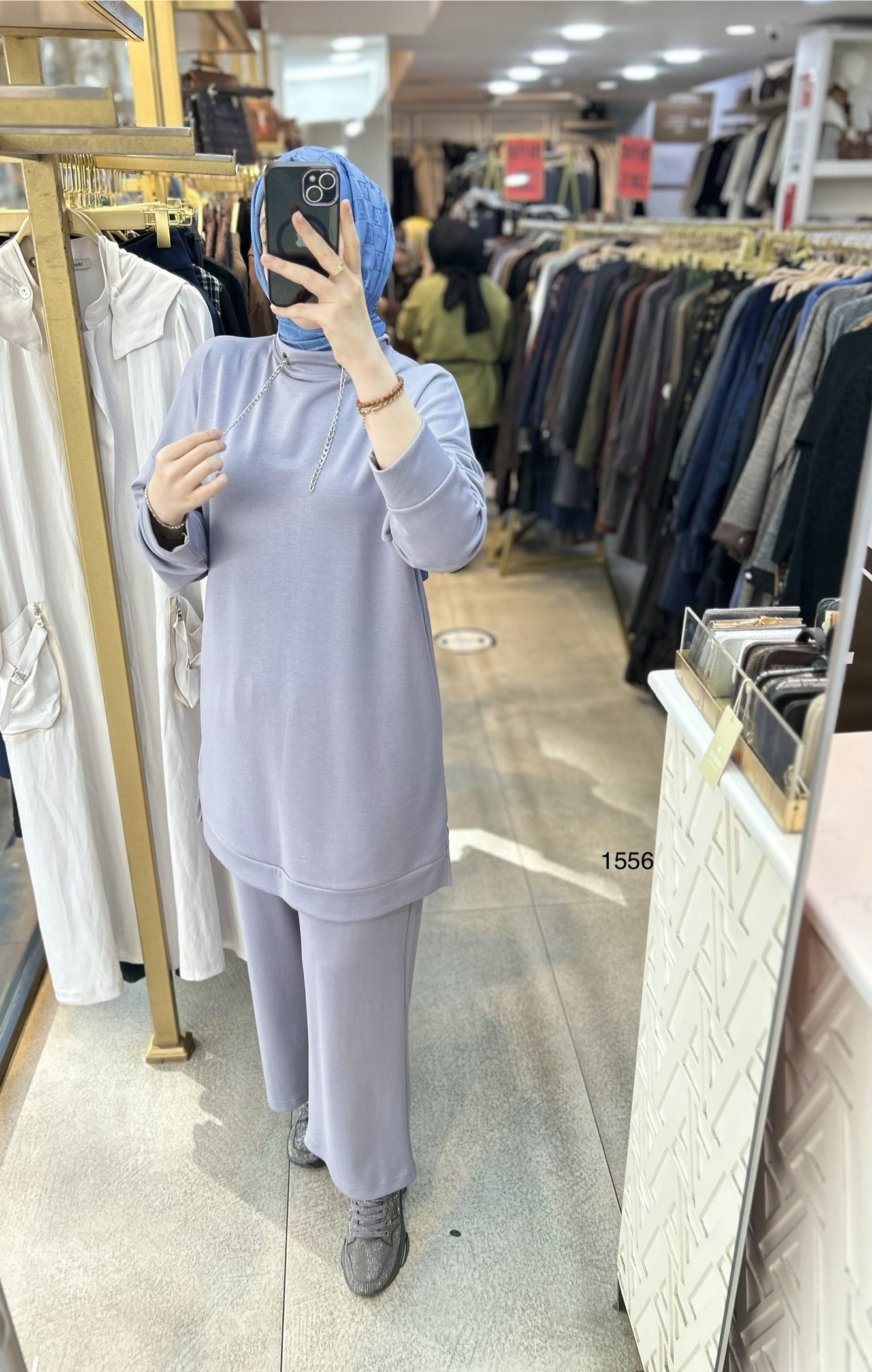 1556 Yüksek Yaka Zincir Detaylı Spor Takım