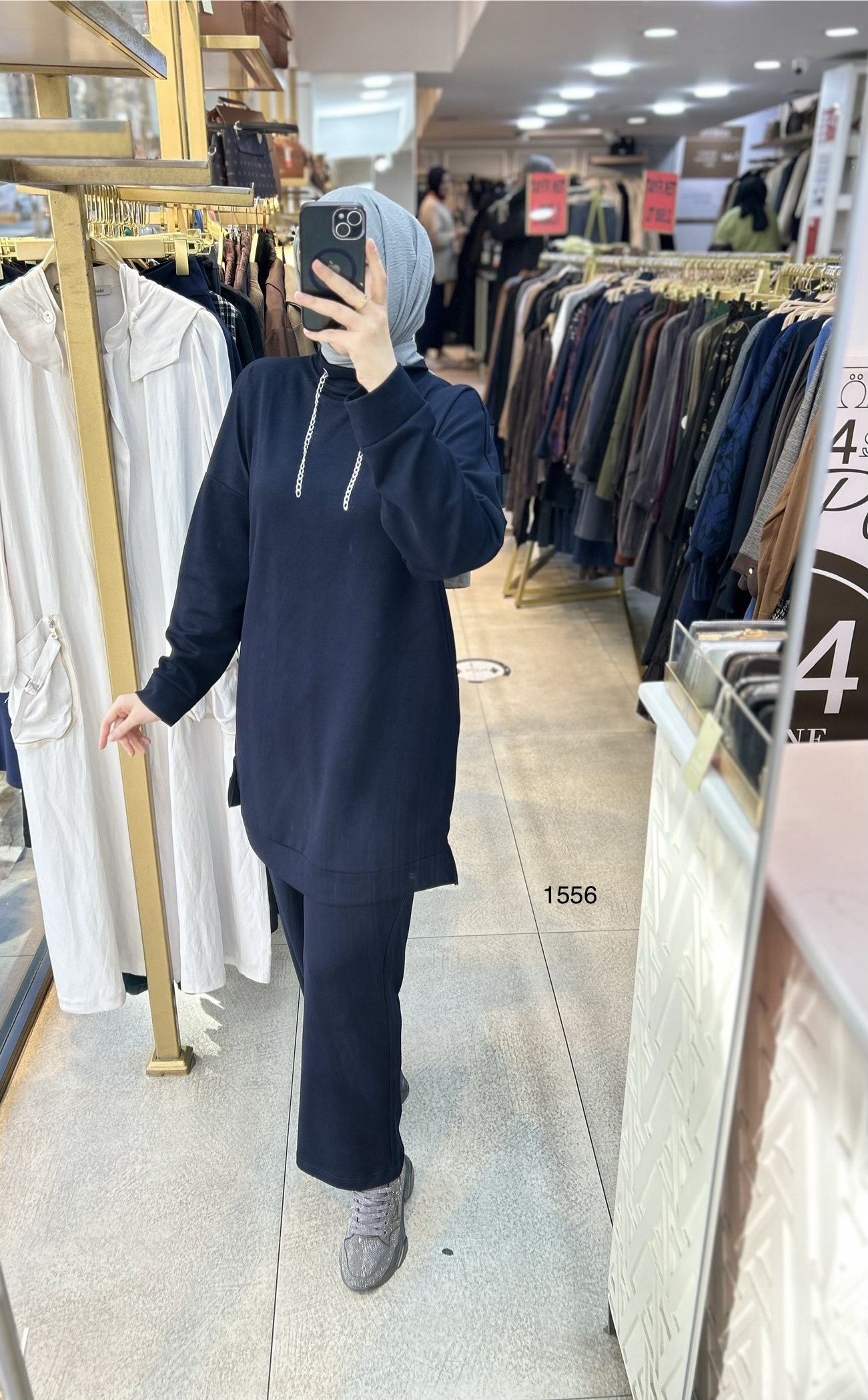 1556 Yüksek Yaka Zincir Detaylı Spor Takım