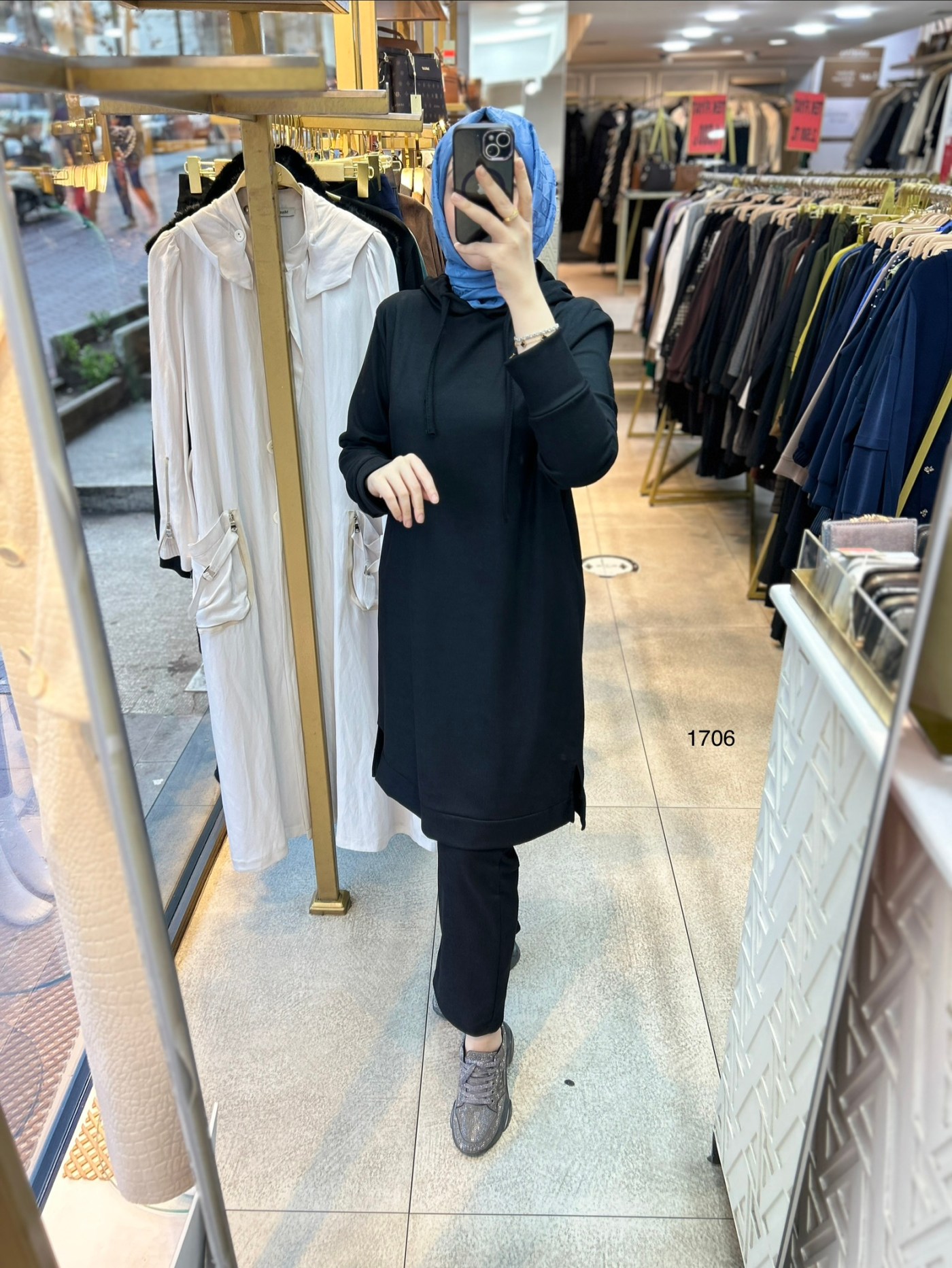 1706 Kapüşonlu Takım