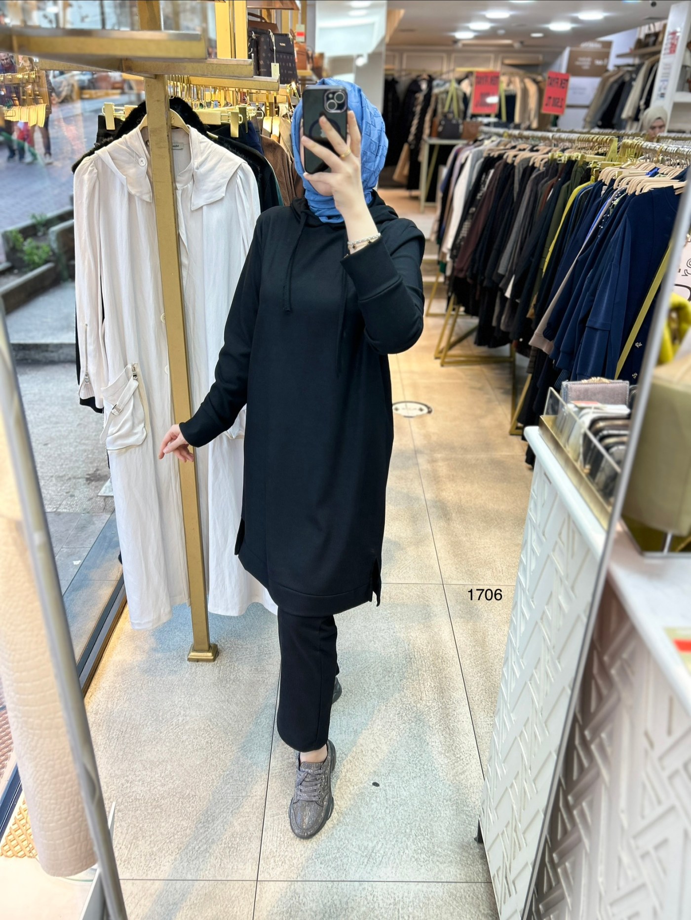 1706 Kapüşonlu Takım