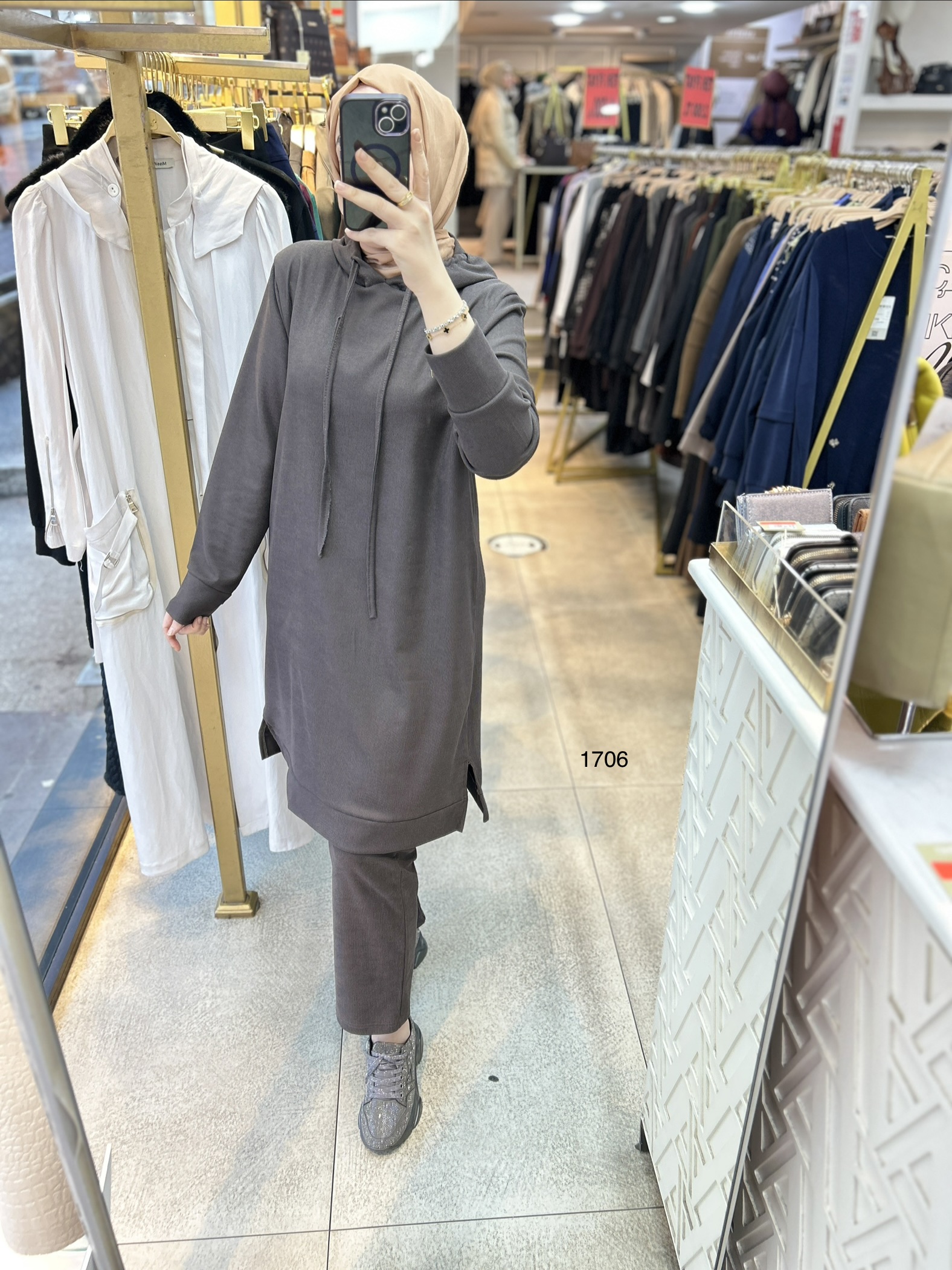 1706 Kapüşonlu Takım - Görsel 1