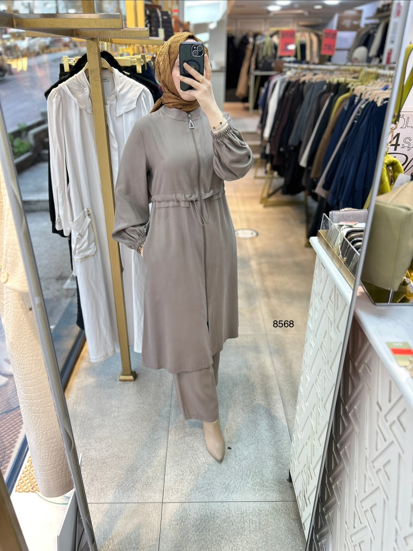 8568 Fermuarlı Takım