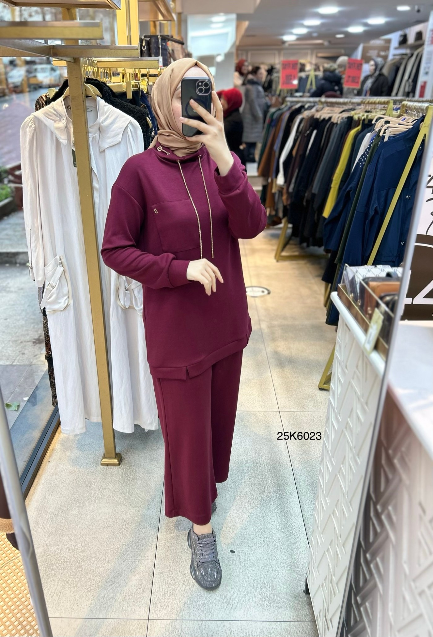 25K6023 Cep Detaylı Spor Takım