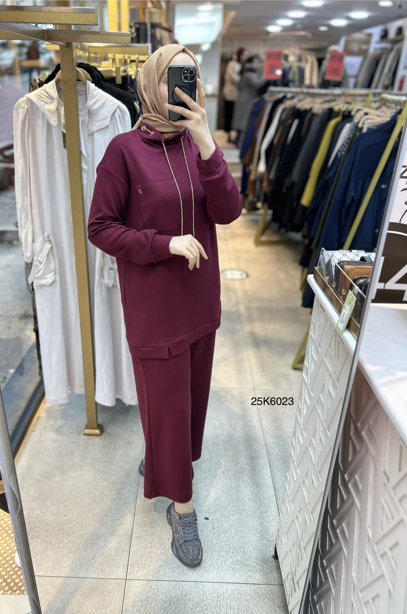 25K6023 Cep Detaylı Spor Takım