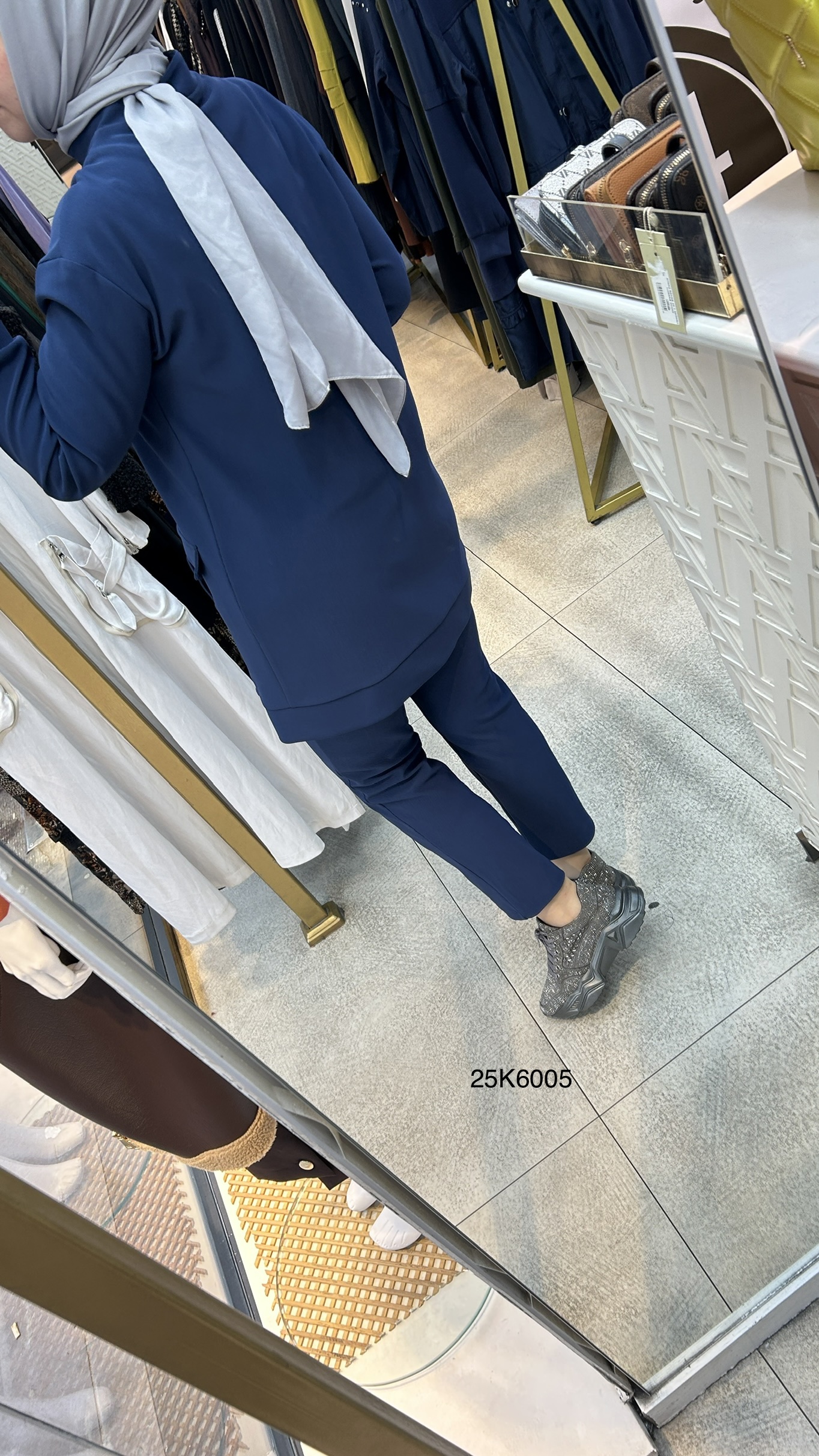 25K6005 Cep Detayı Kemerli Spor Takım