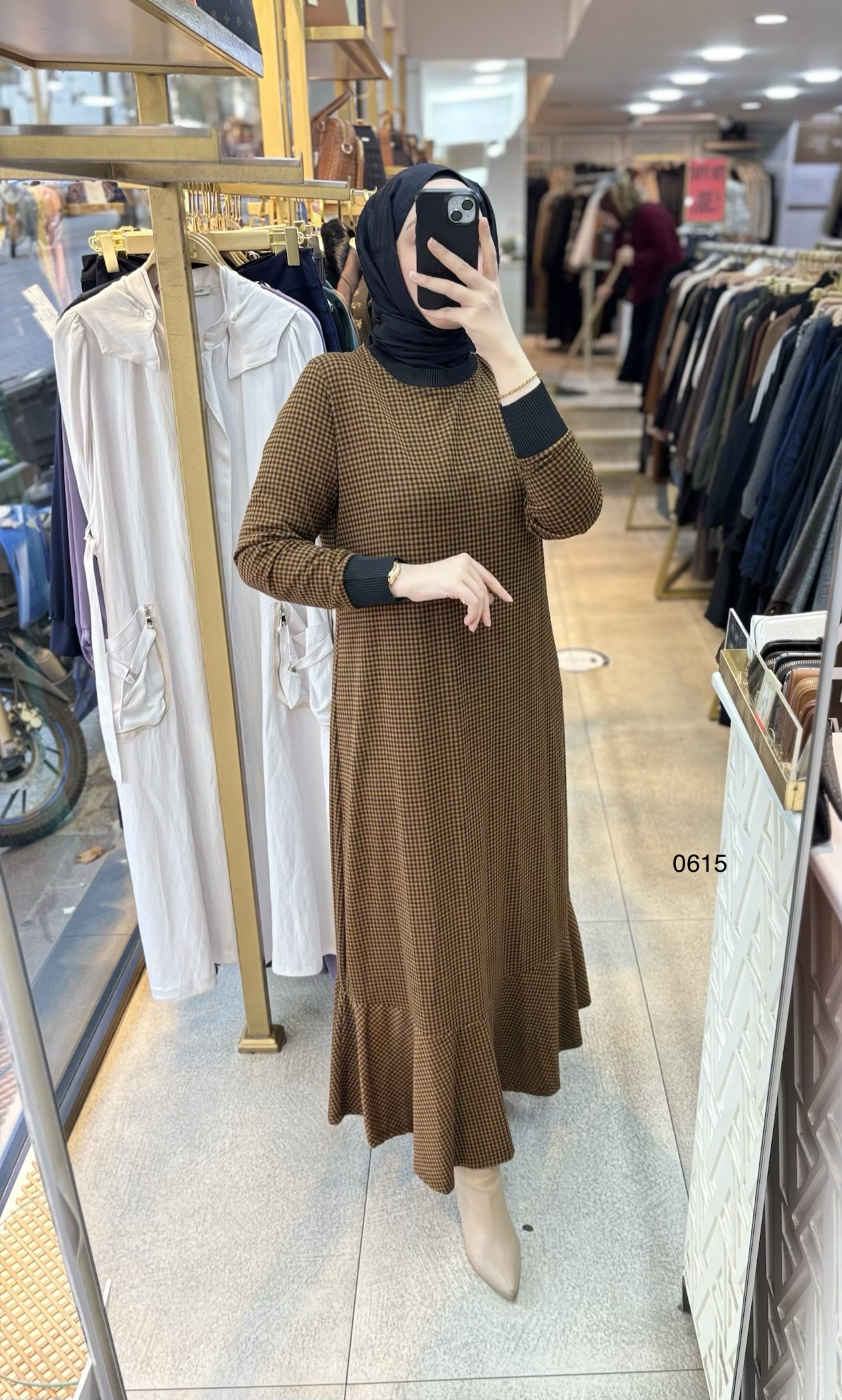 0615 Ekose Desenli Elbise