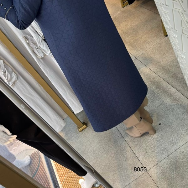 8050 Omuz Ve Taş Detaylı Kapitone - Görsel 7