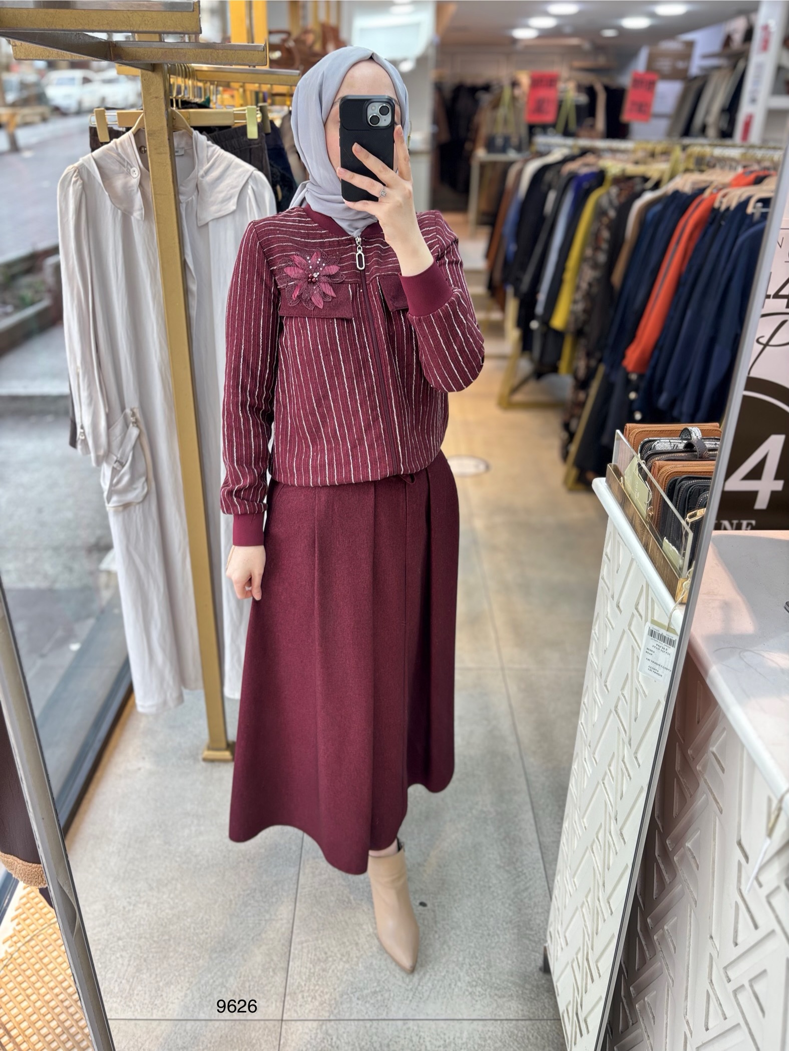 9626 Yaka Gül Detaylı Etekli Takım - Görsel 2