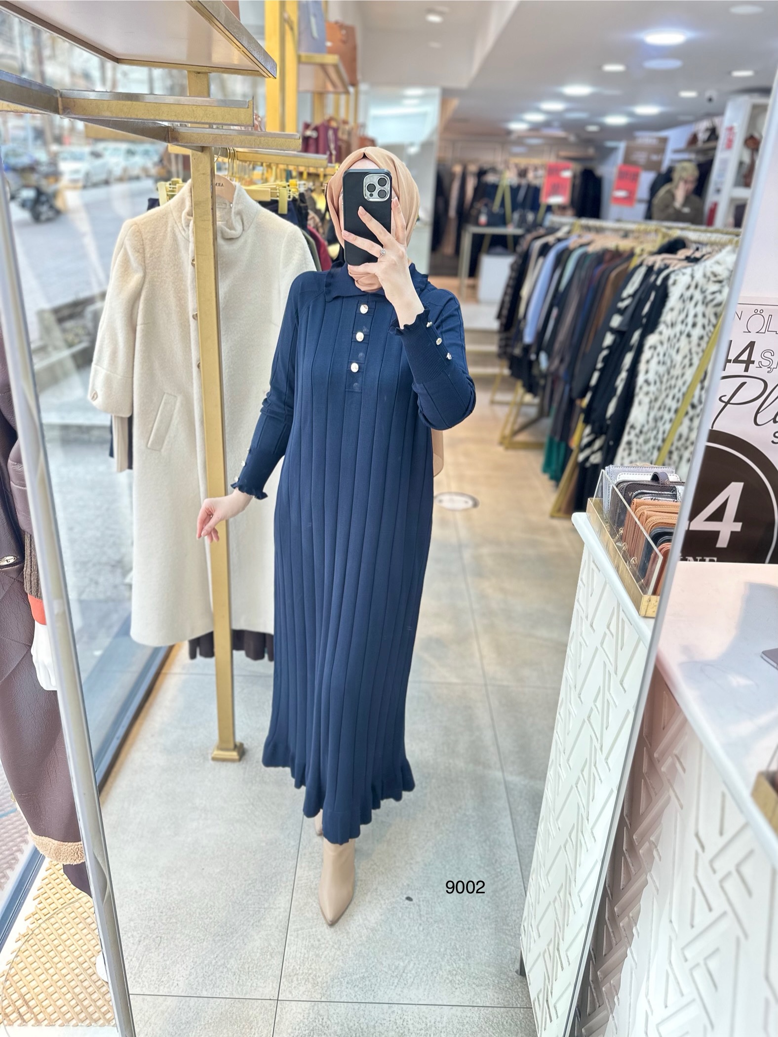 9002 Düğme Yakalı Düğme Detaylı Merserize Elbise - Görsel 5