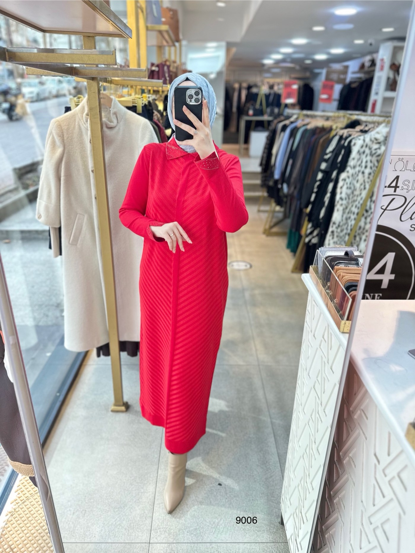 9006 Yakası Taşlı Merserize Elbise