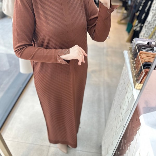 9006 Yakası Taşlı Merserize Elbise - Görsel 3