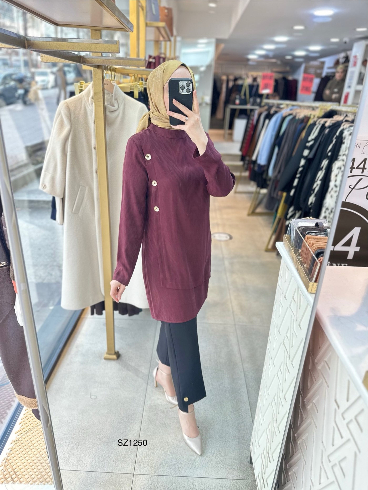 SZ1250 Selma Zaferoğlu Yandan Düğme Detaylı İpek Kupra Tunik