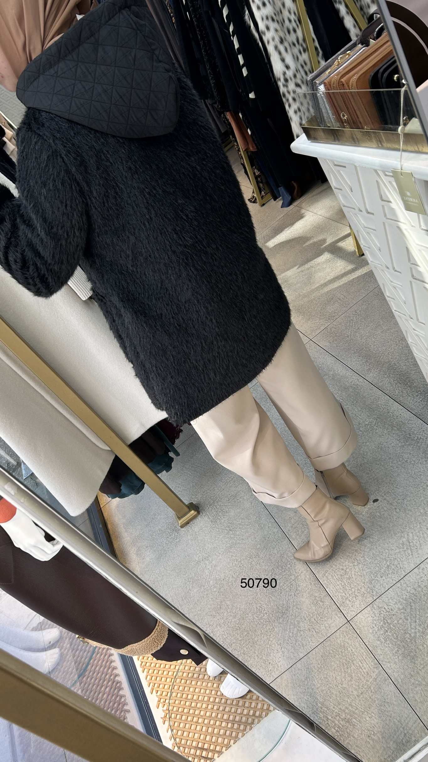 50790 Angora Kumaş Kemerli Kap