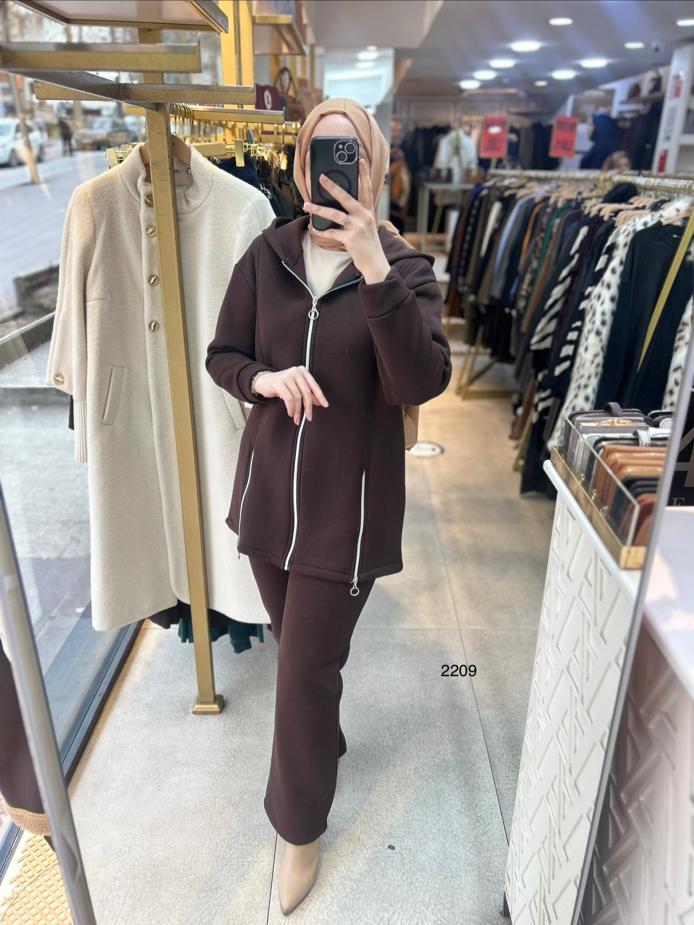 2209 Fermuar Detaylı Kışlık Kapüşonlu Takım