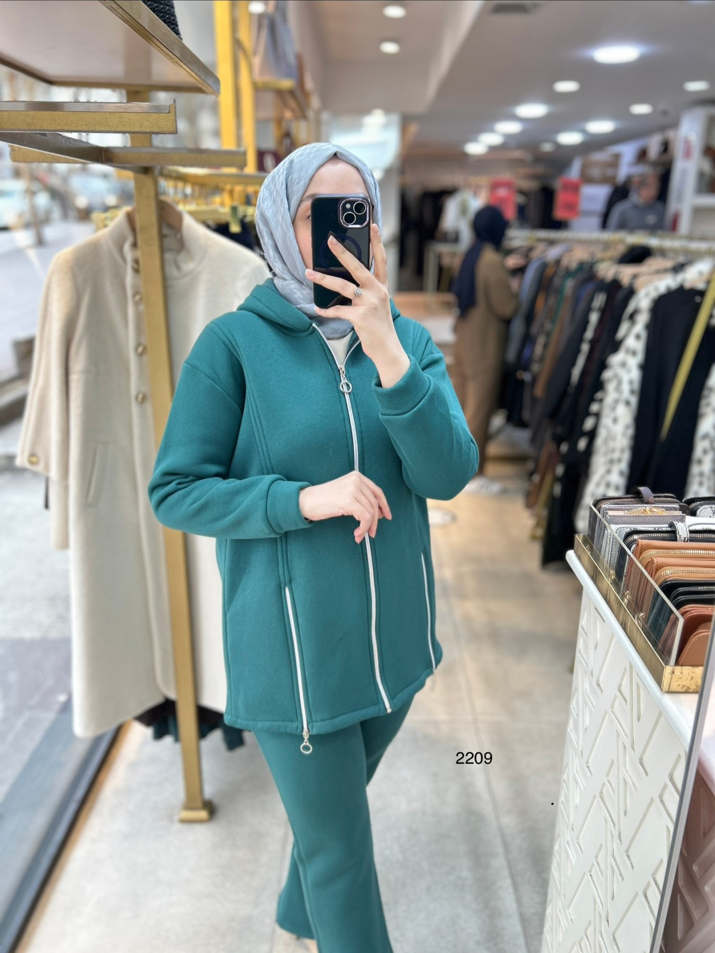 2209 Fermuar Detaylı Kışlık Kapüşonlu Takım