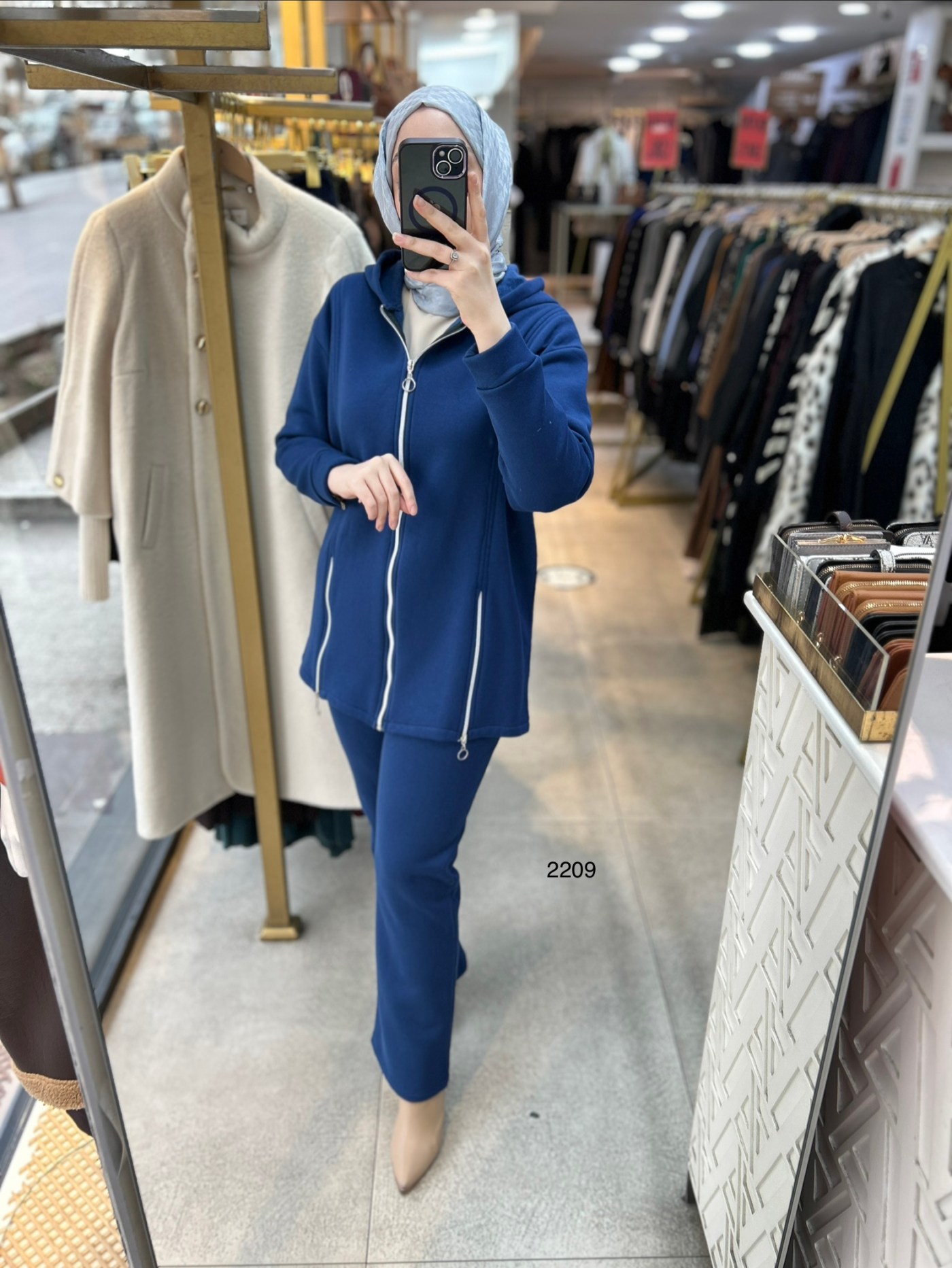 2209 Fermuar Detaylı Kışlık Kapüşonlu Takım