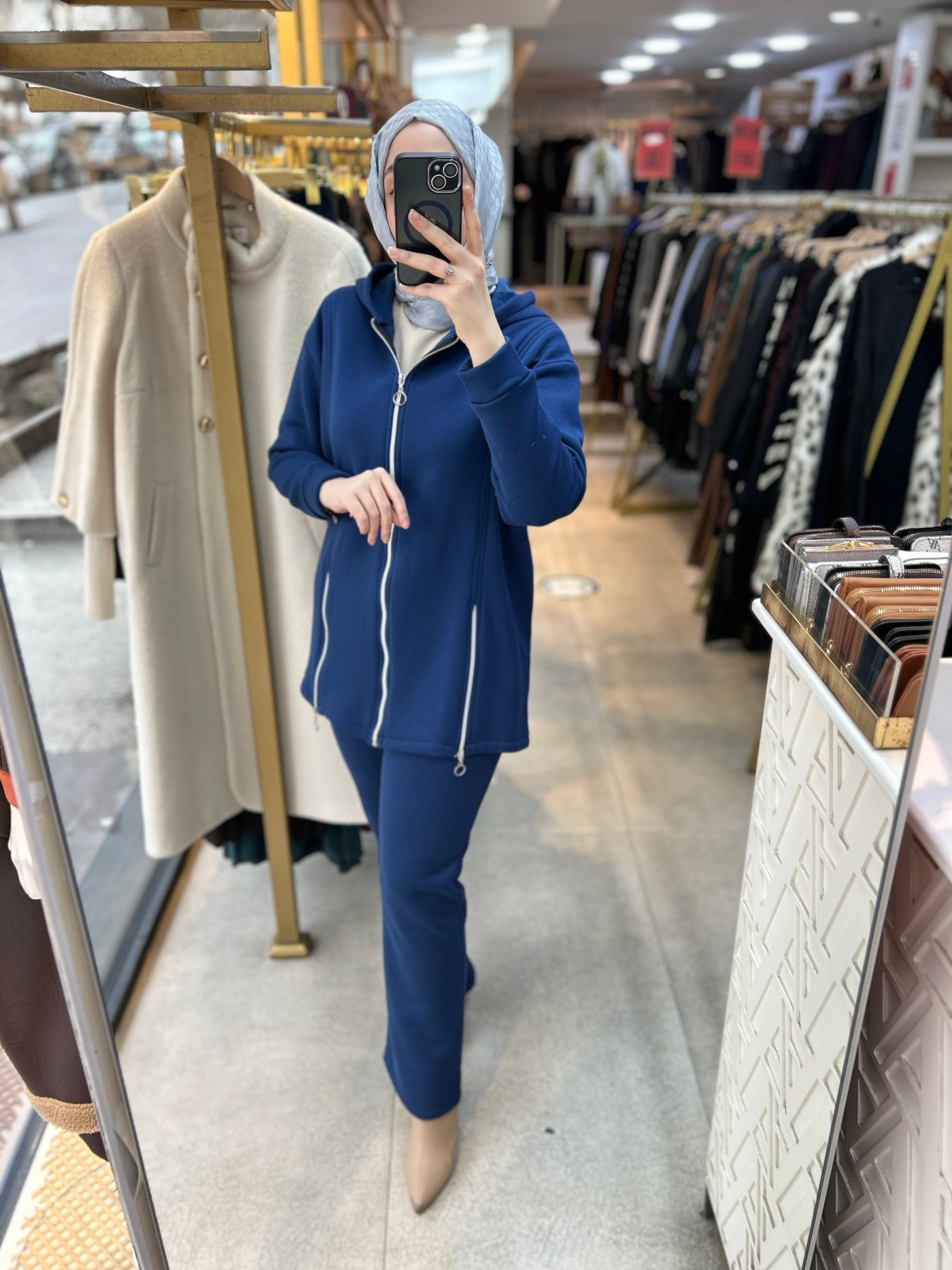 2209 Fermuar Detaylı Kışlık Kapüşonlu Takım