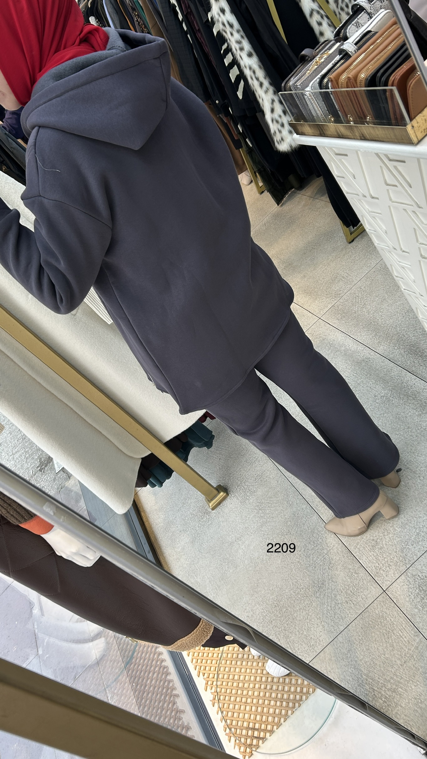 2209 Fermuar Detaylı Kışlık Kapüşonlu Takım