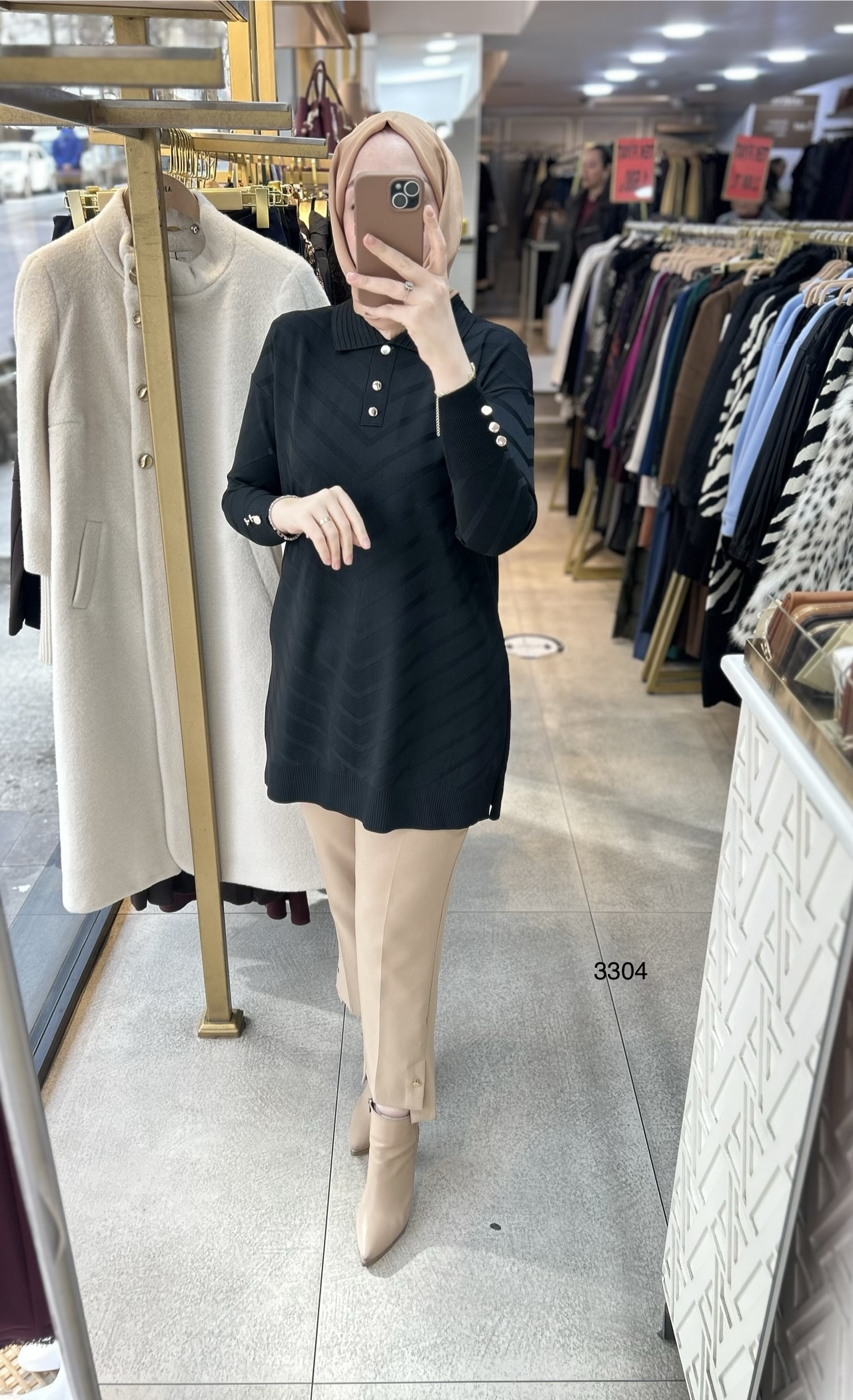 3304 V Desenli Düğme Detaylı Merserize Tunik