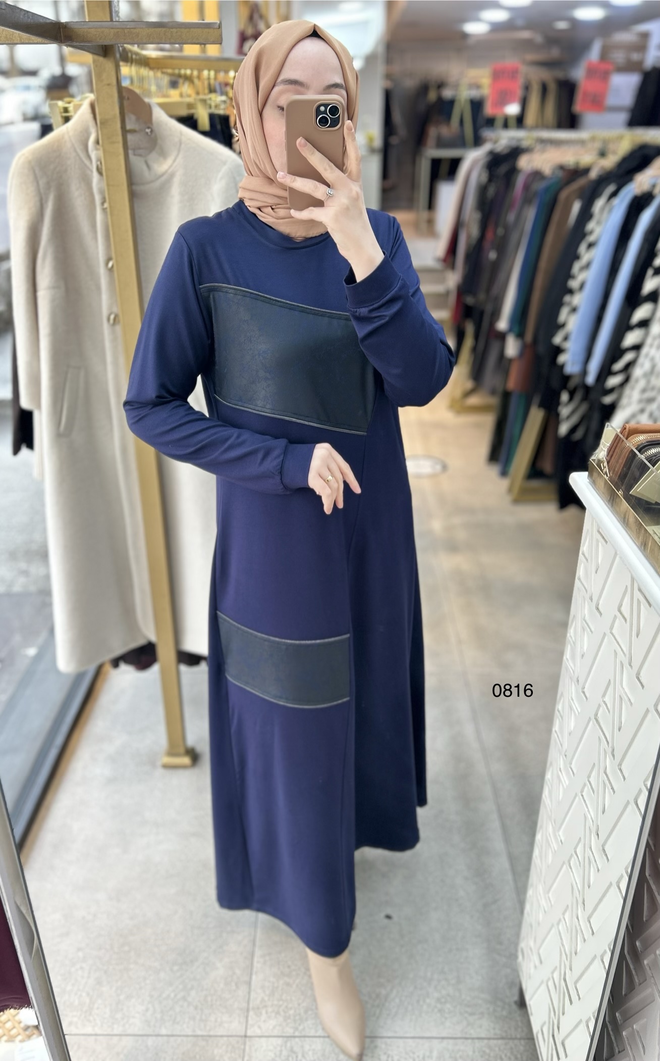 0816 Deri Detay Görünümlü Elbise