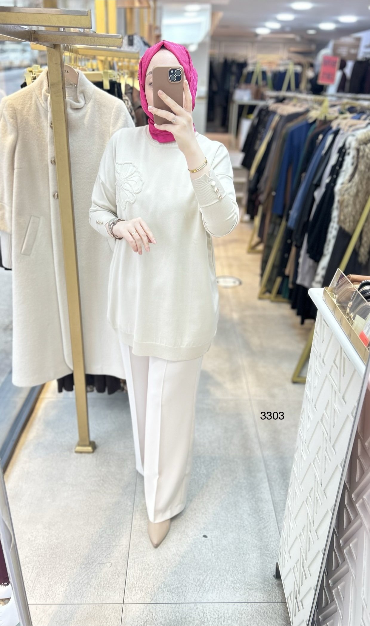 3303 Çiçek Detaylı Triko