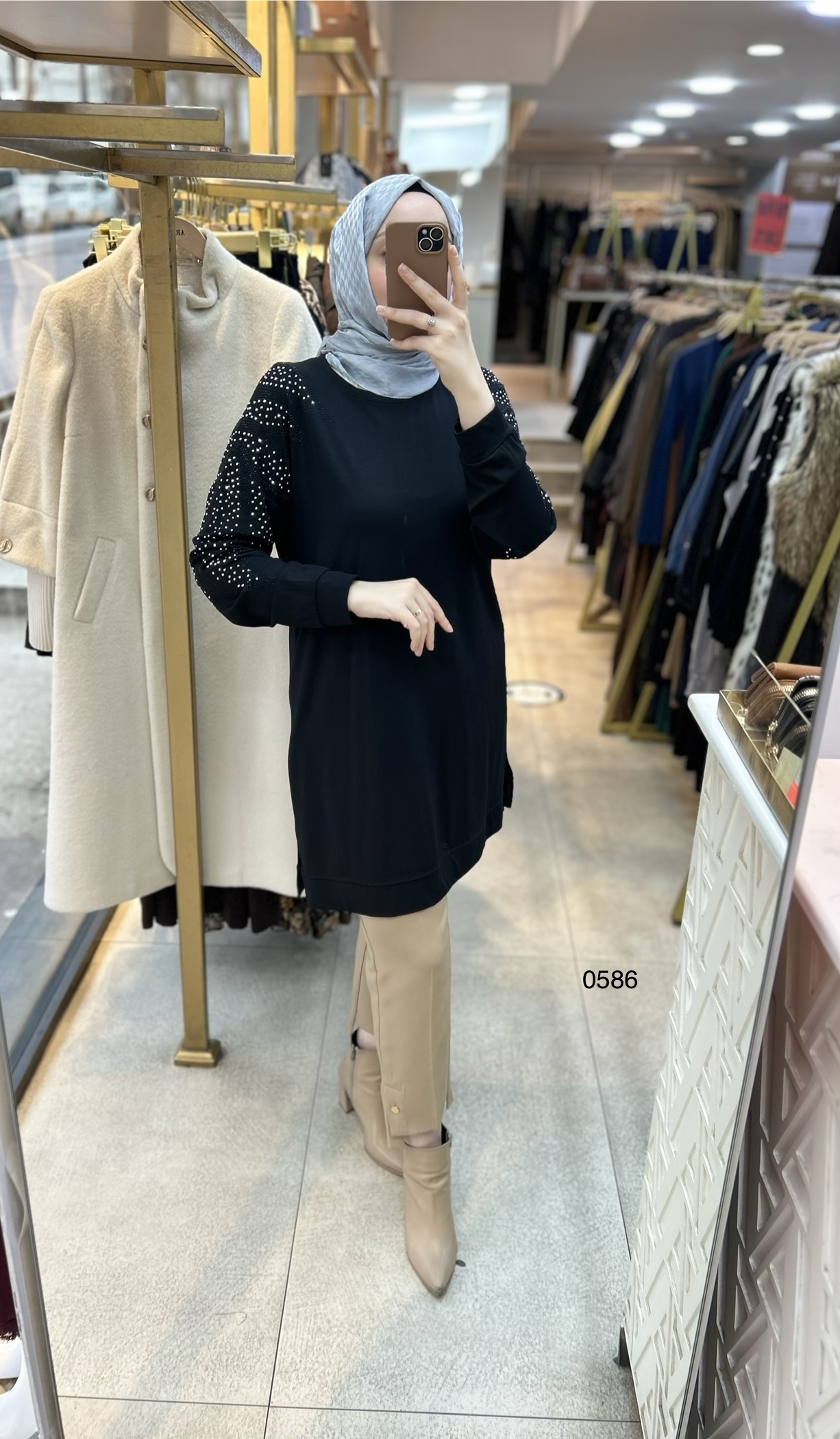 0586 Kolu Taşlı Tunik