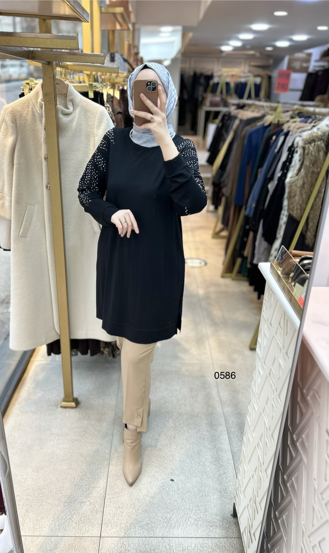 0586 Kolu Taşlı Tunik