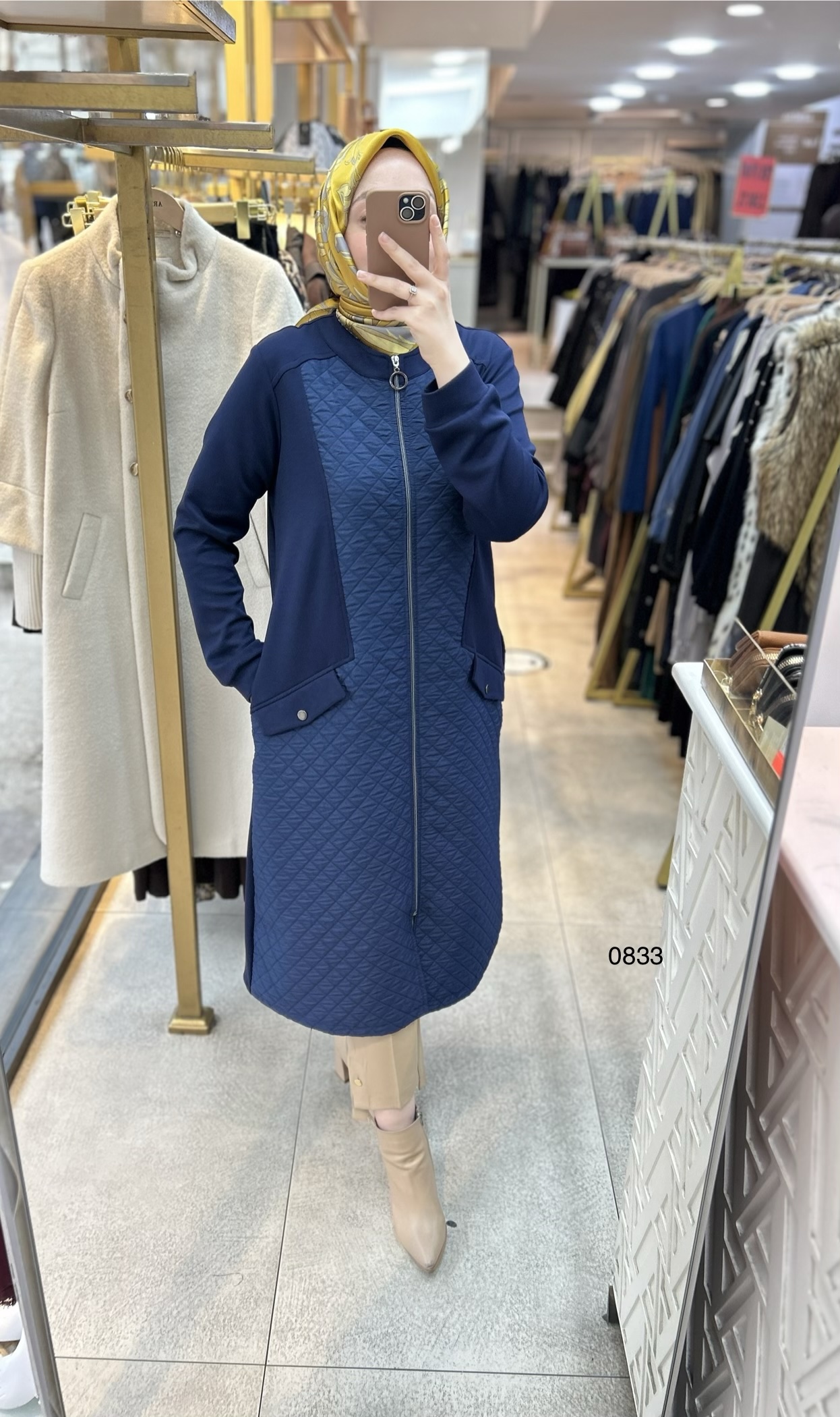 0833 Kapitone Detaylı Kap