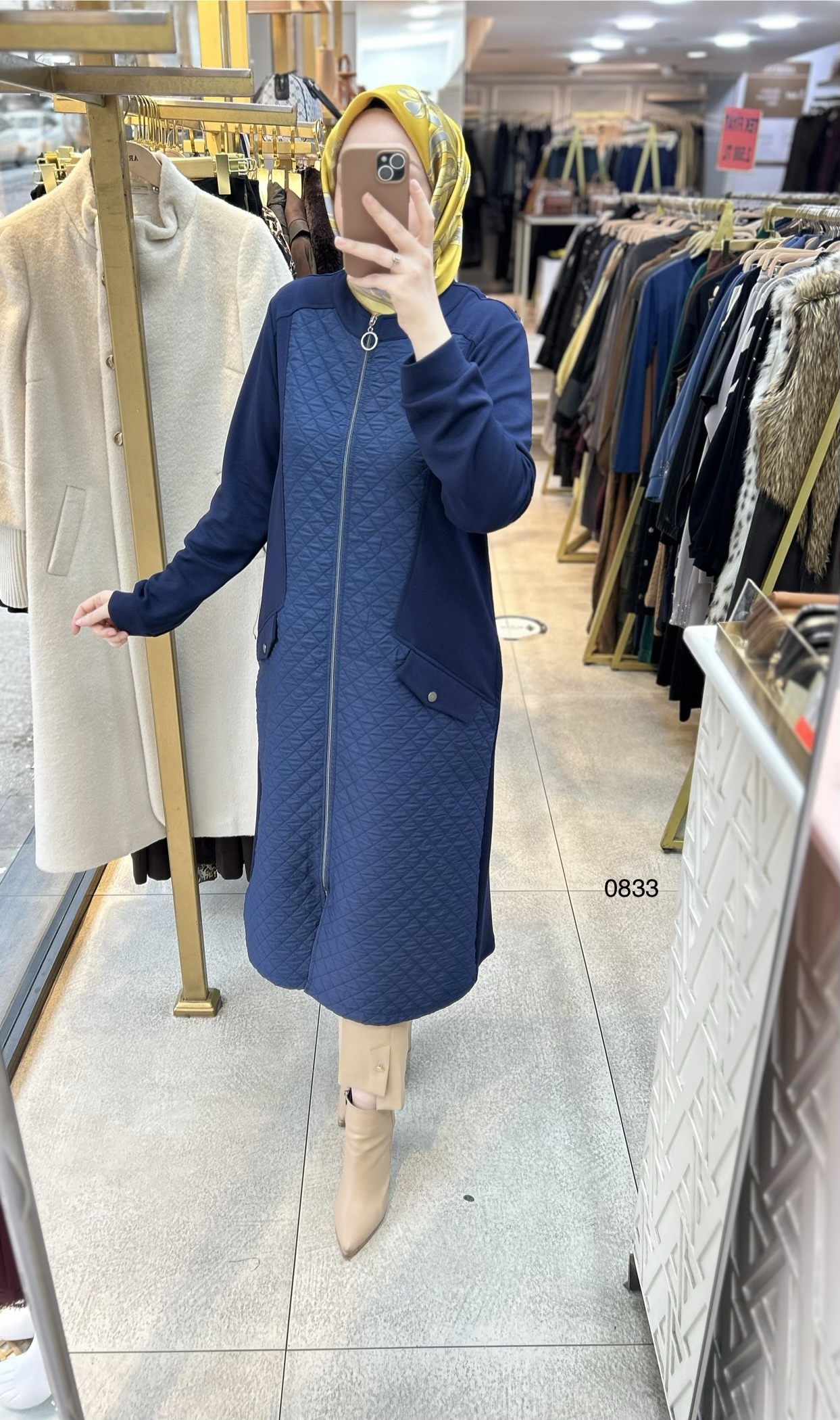 0833 Kapitone Detaylı Kap