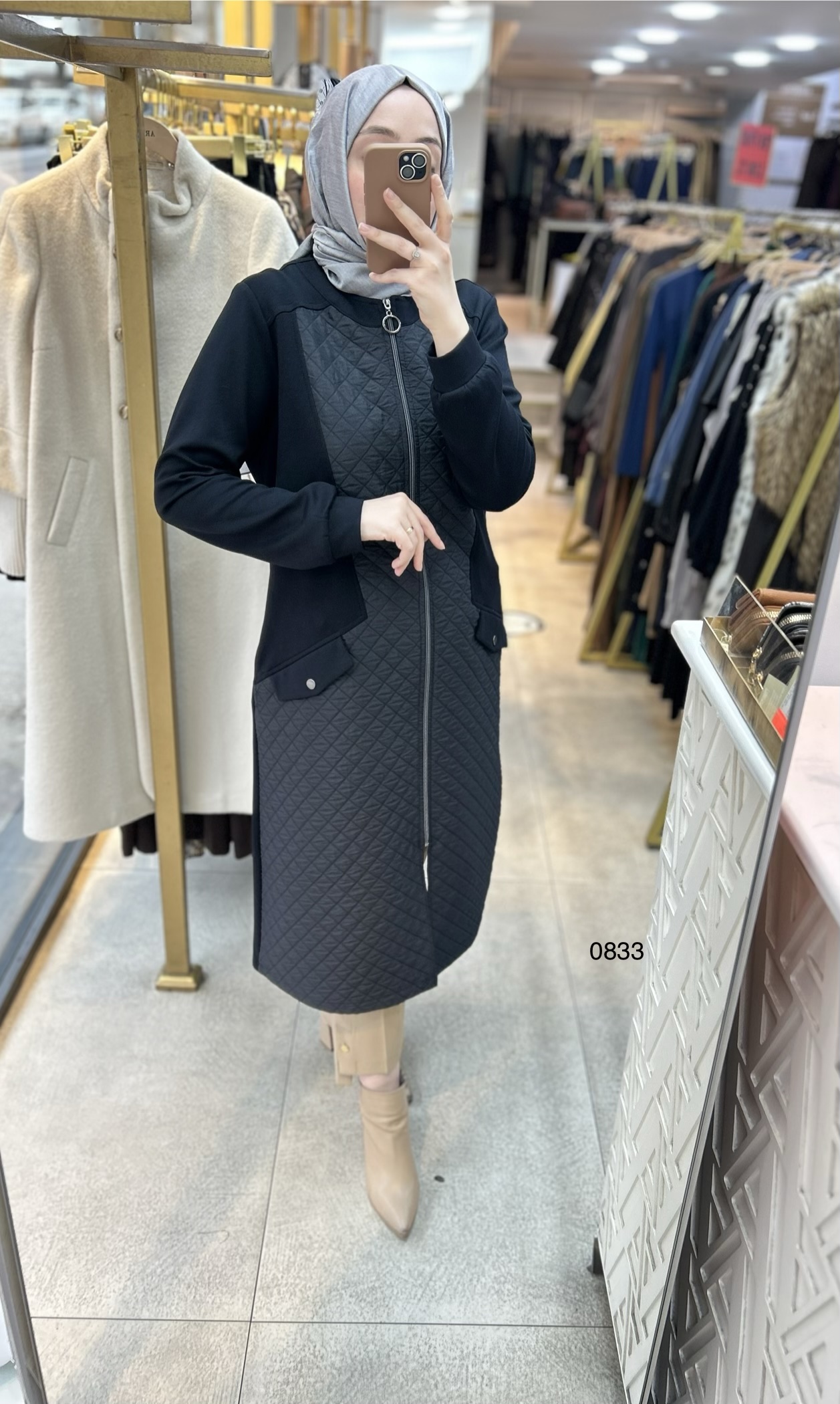 0833 Kapitone Detaylı Kap