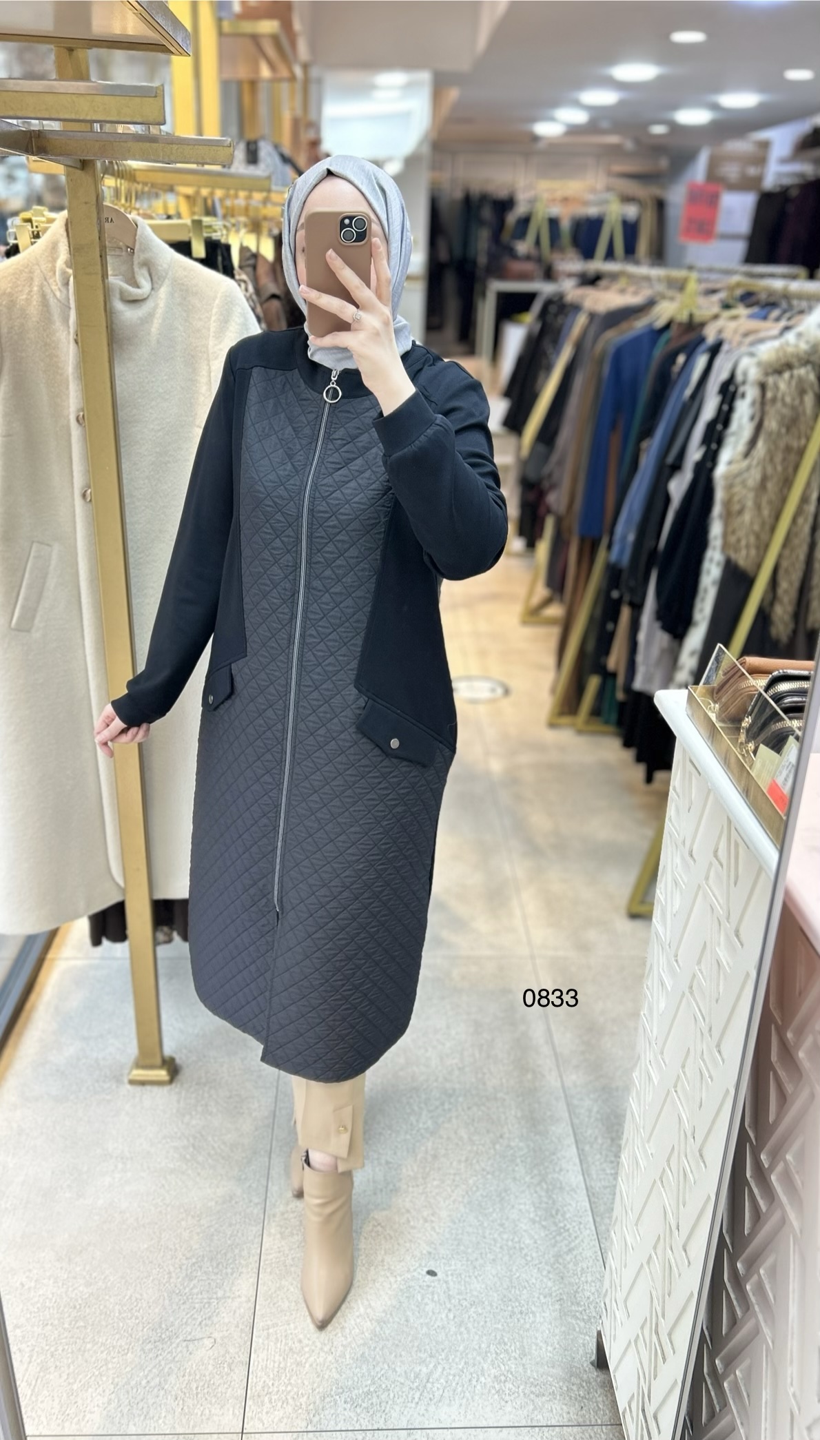 0833 Kapitone Detaylı Kap