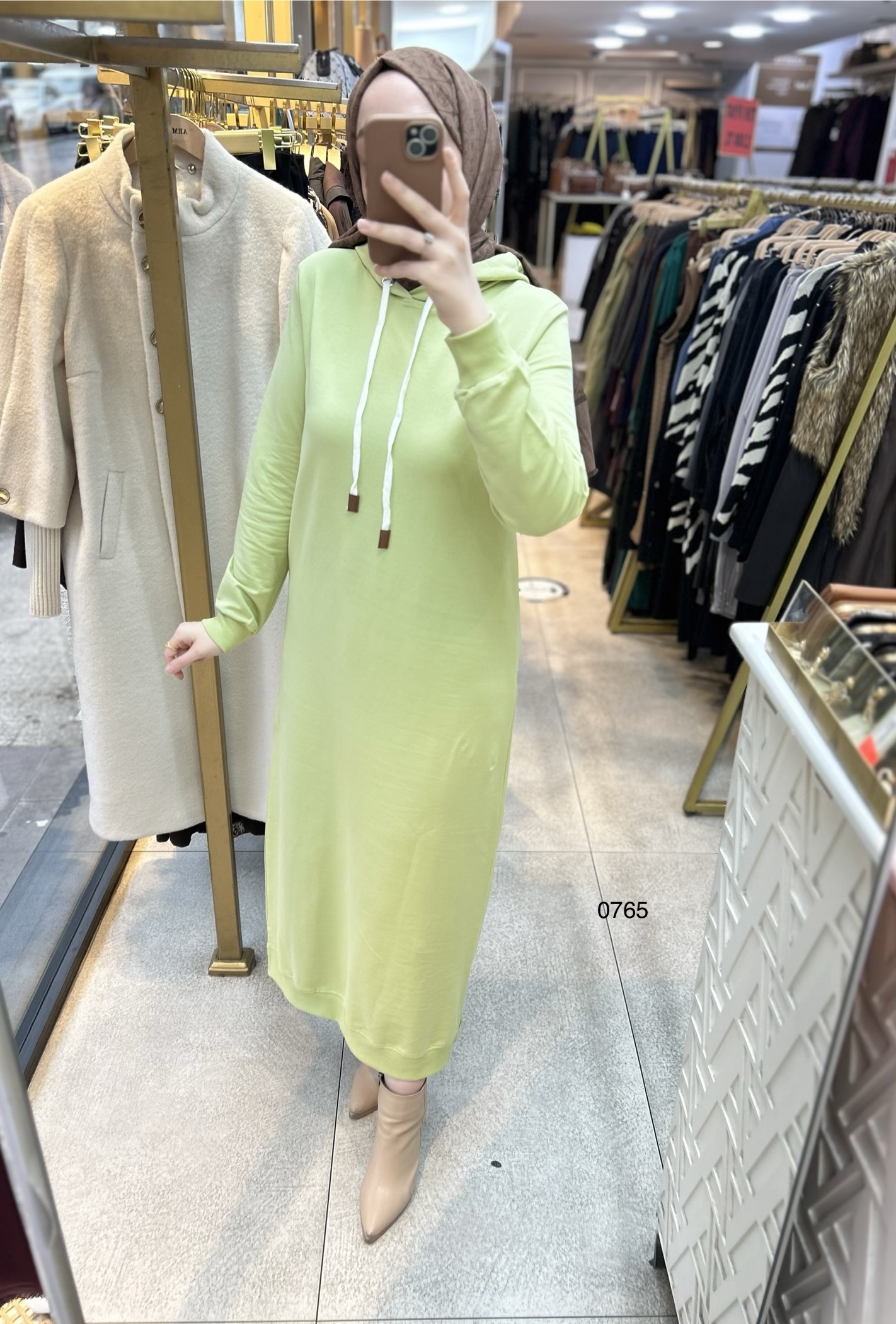 0765 Kapüşonlu Spor Elbise - Görsel 4