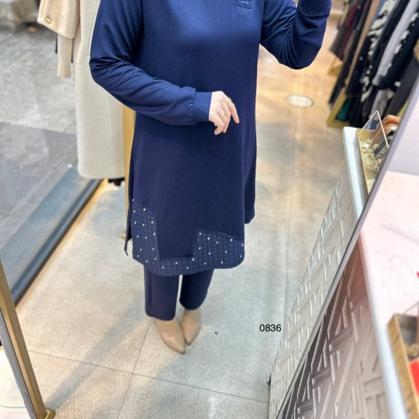 0836 Kapitone ve Taş Detaylı Takım - Görsel 9