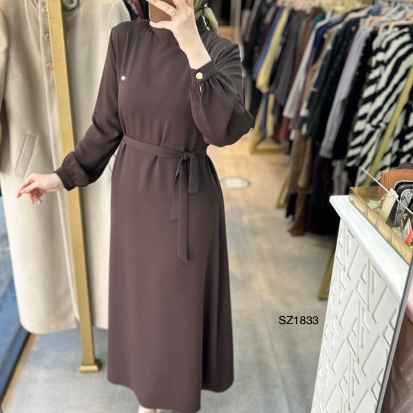 SZ1833 Yüksek Yaka Kemerli Elbise - Görsel 4