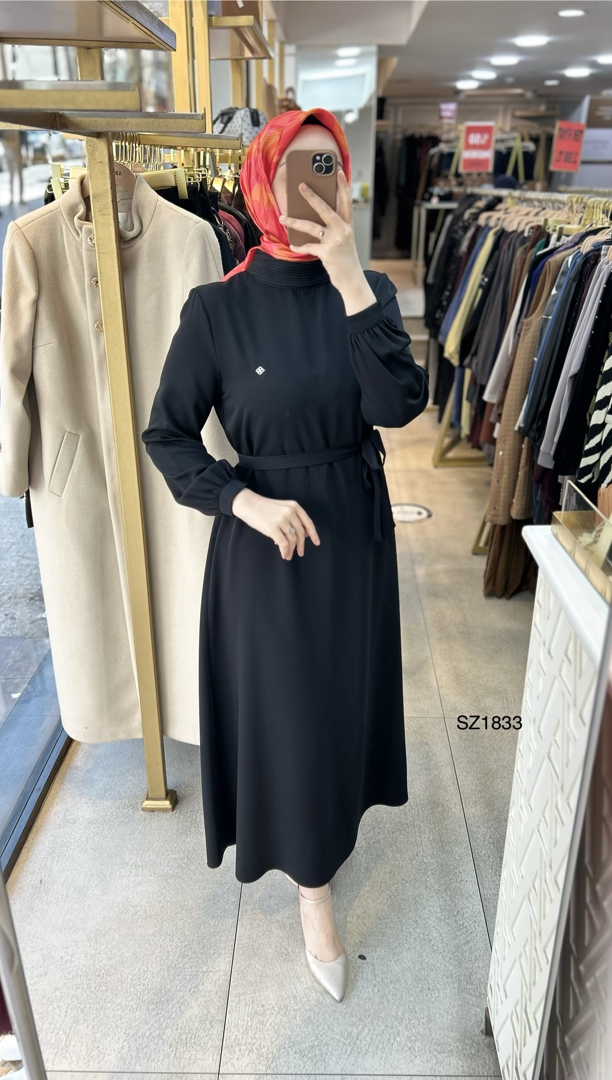 SZ1833 Yüksek Yaka Kemerli Elbise