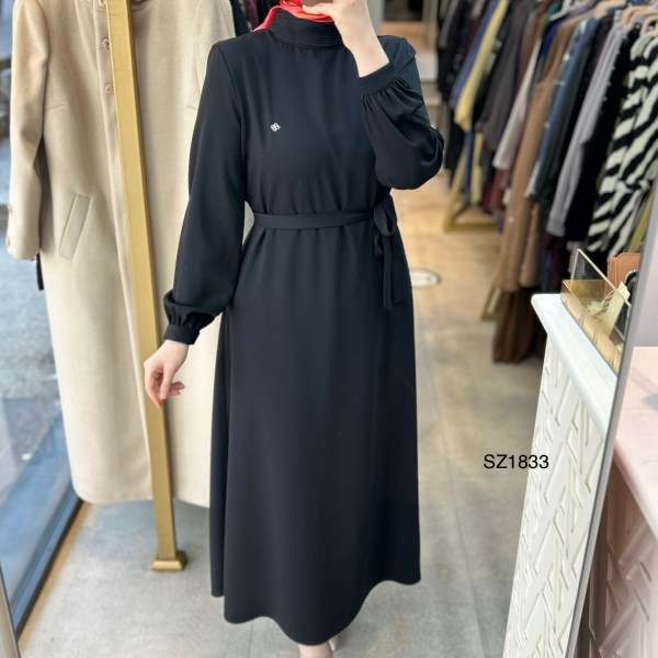 SZ1833 Yüksek Yaka Kemerli Elbise - Görsel 11