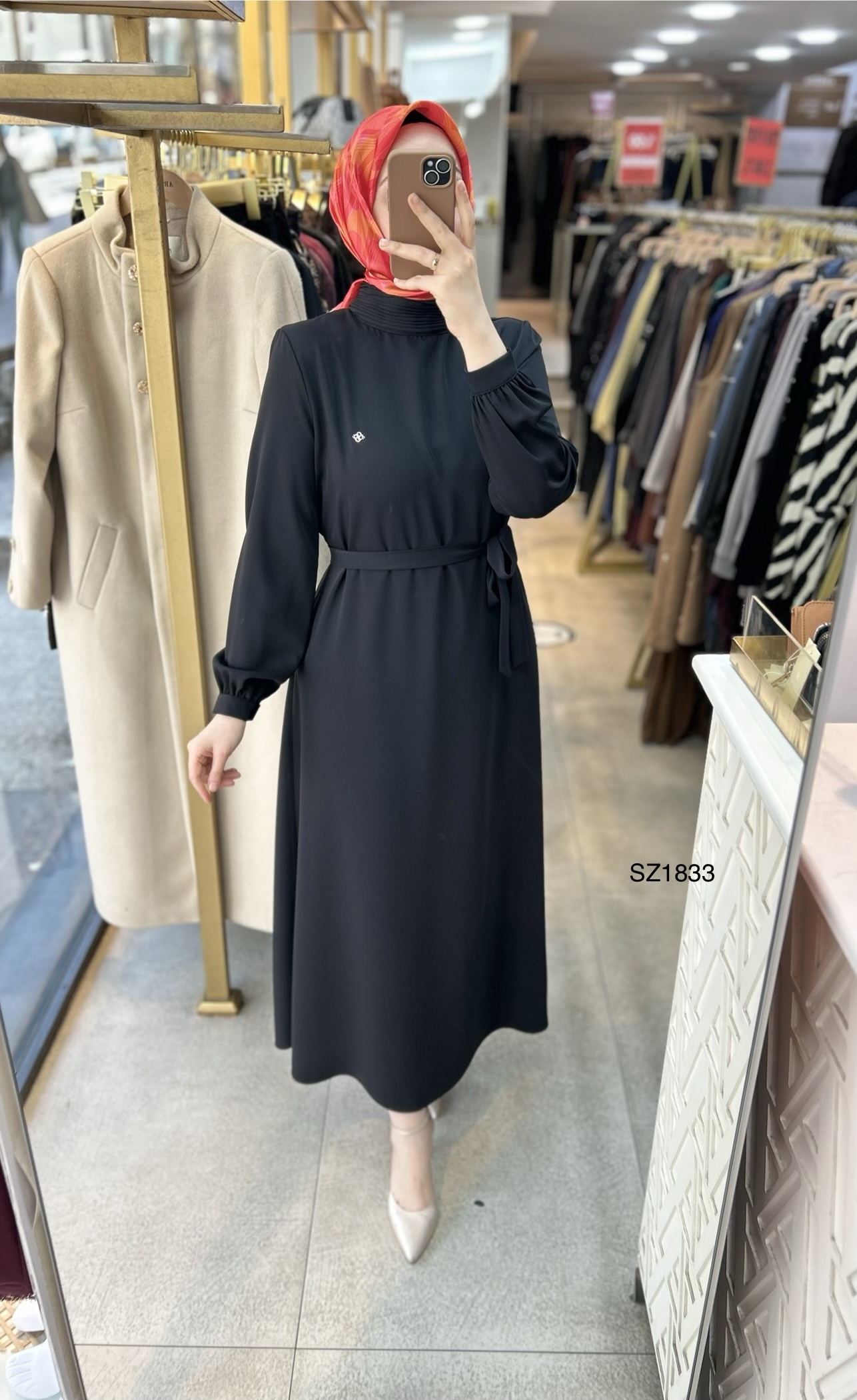 SZ1833 Yüksek Yaka Kemerli Elbise