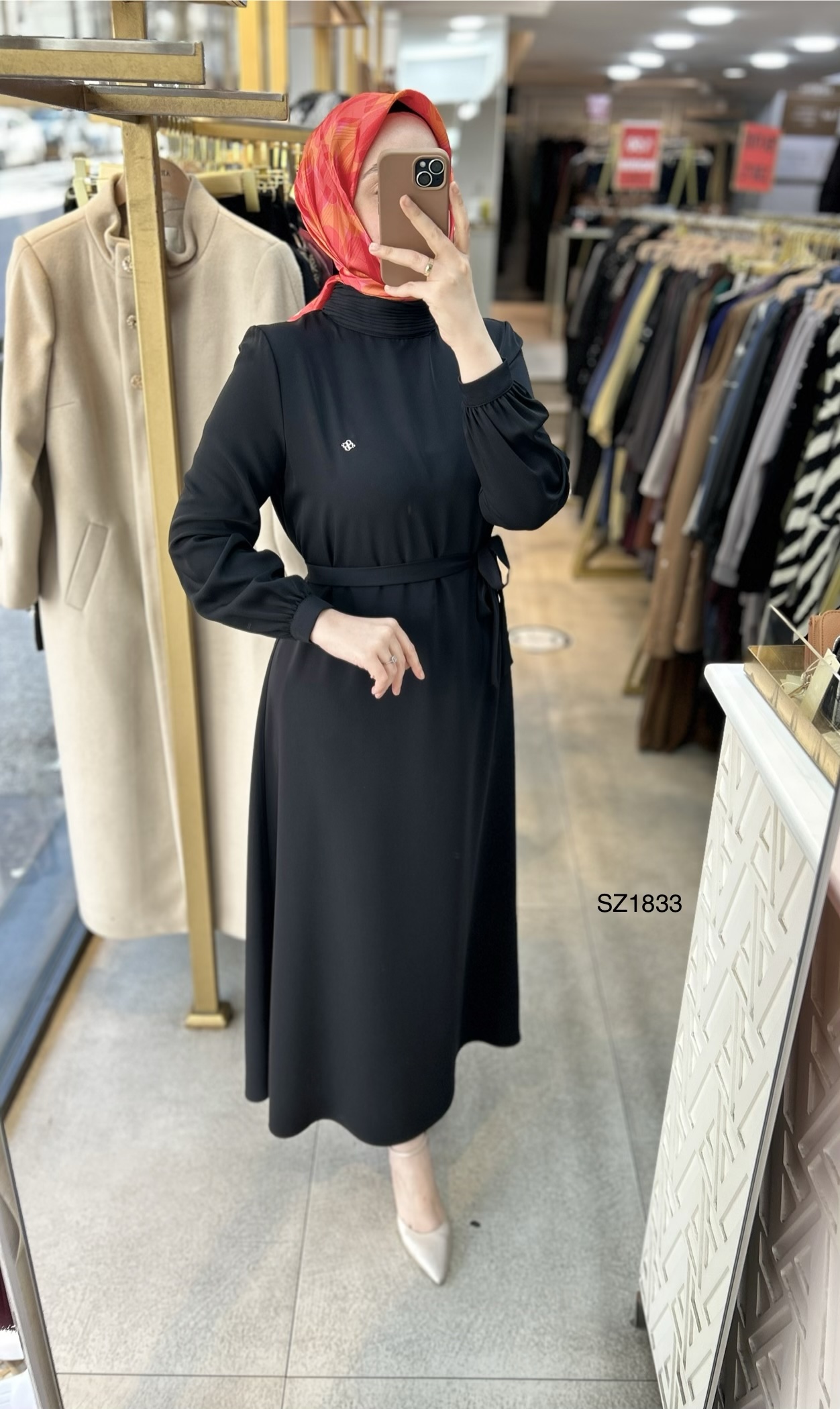 SZ1833 Yüksek Yaka Kemerli Elbise