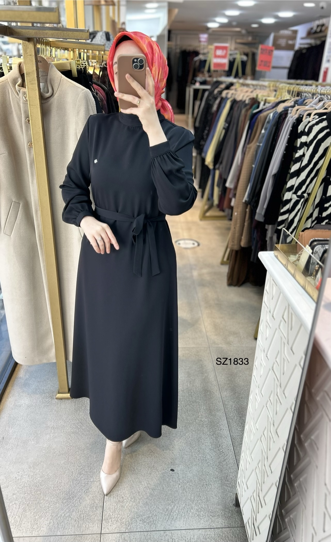 SZ1833 Yüksek Yaka Kemerli Elbise