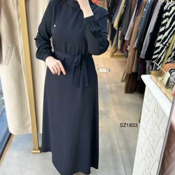 SZ1833 Yüksek Yaka Kemerli Elbise - Görsel 14