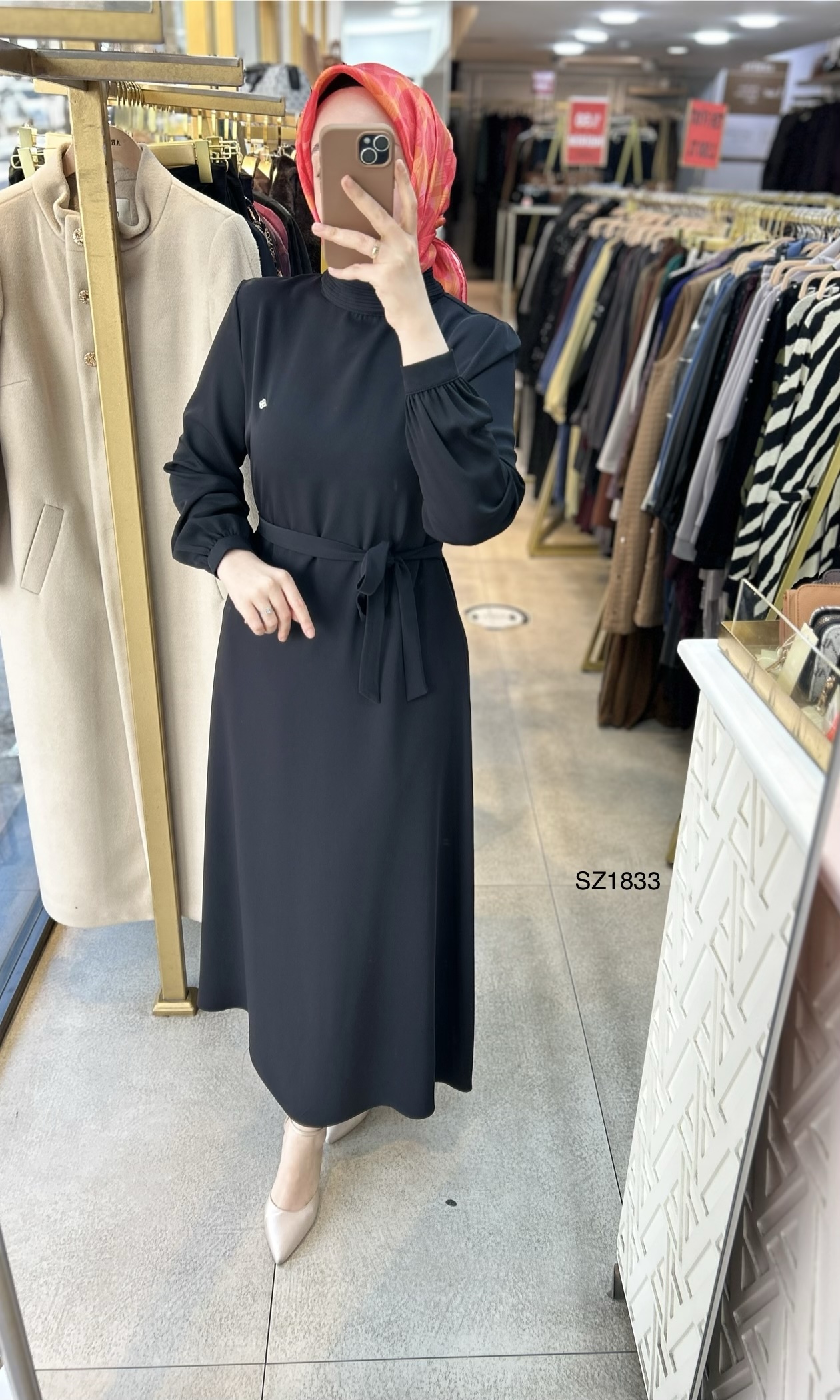 SZ1833 Yüksek Yaka Kemerli Elbise