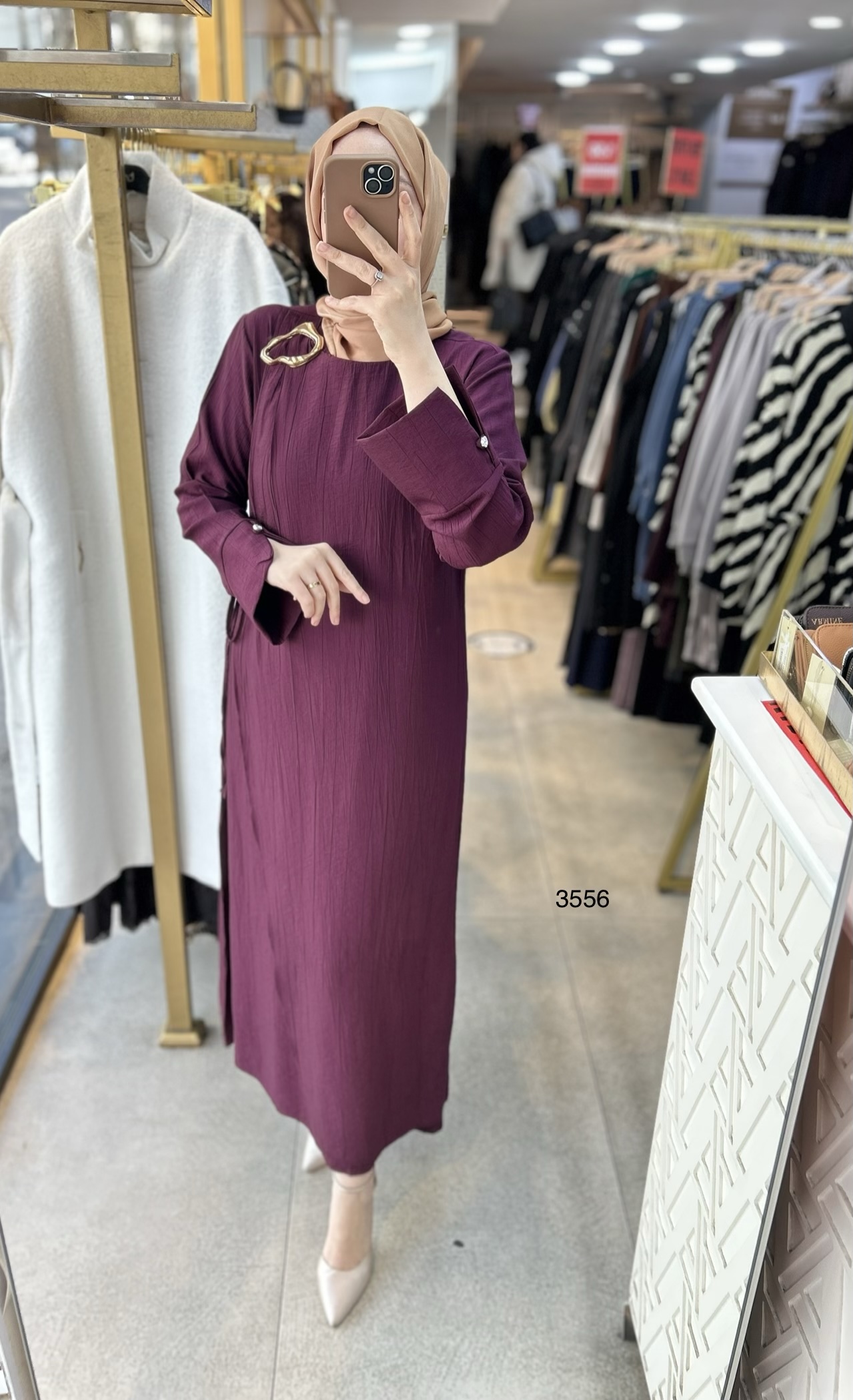 3556 Omuz Aksesuar Detaylı Elbise