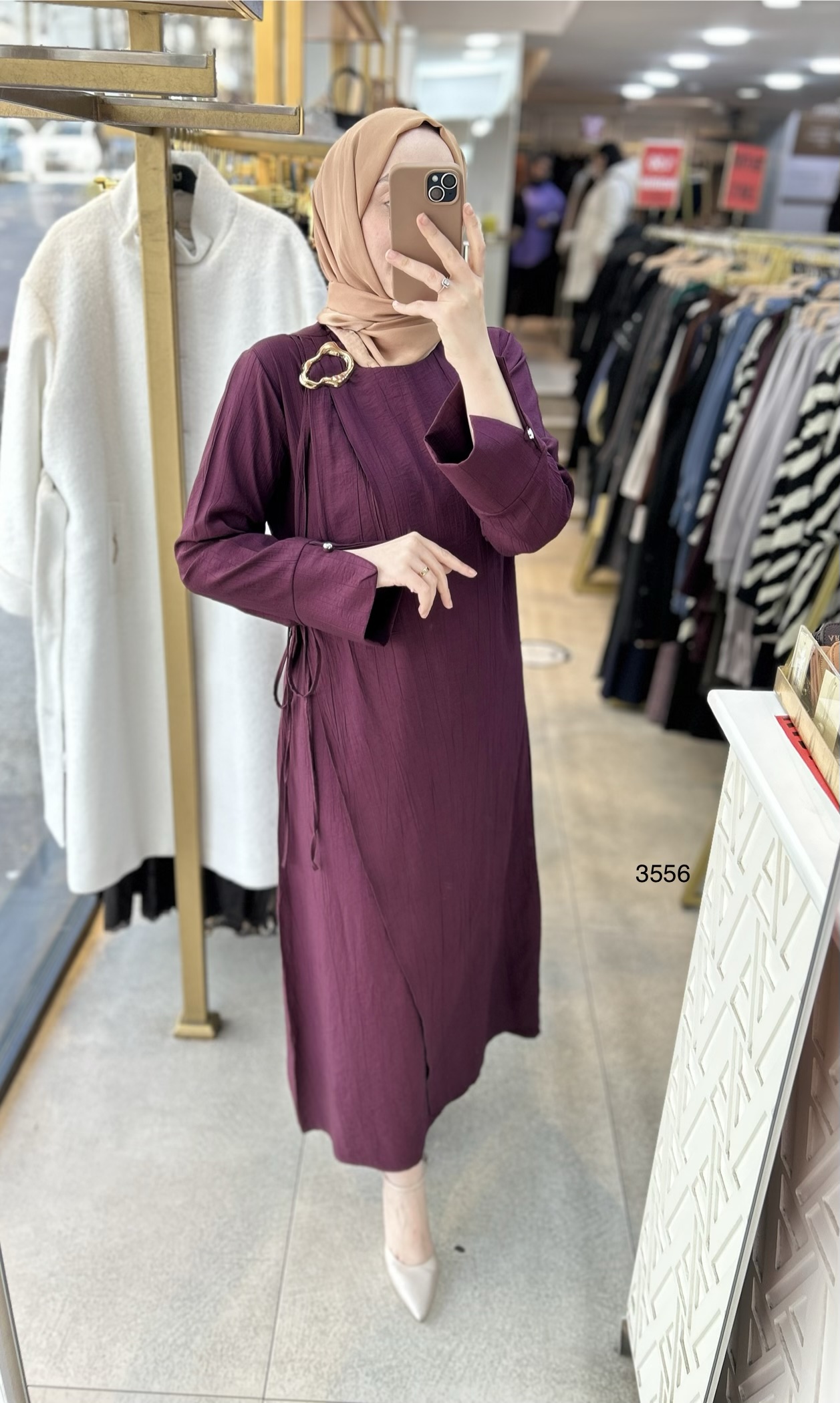 3556 Omuz Aksesuar Detaylı Elbise