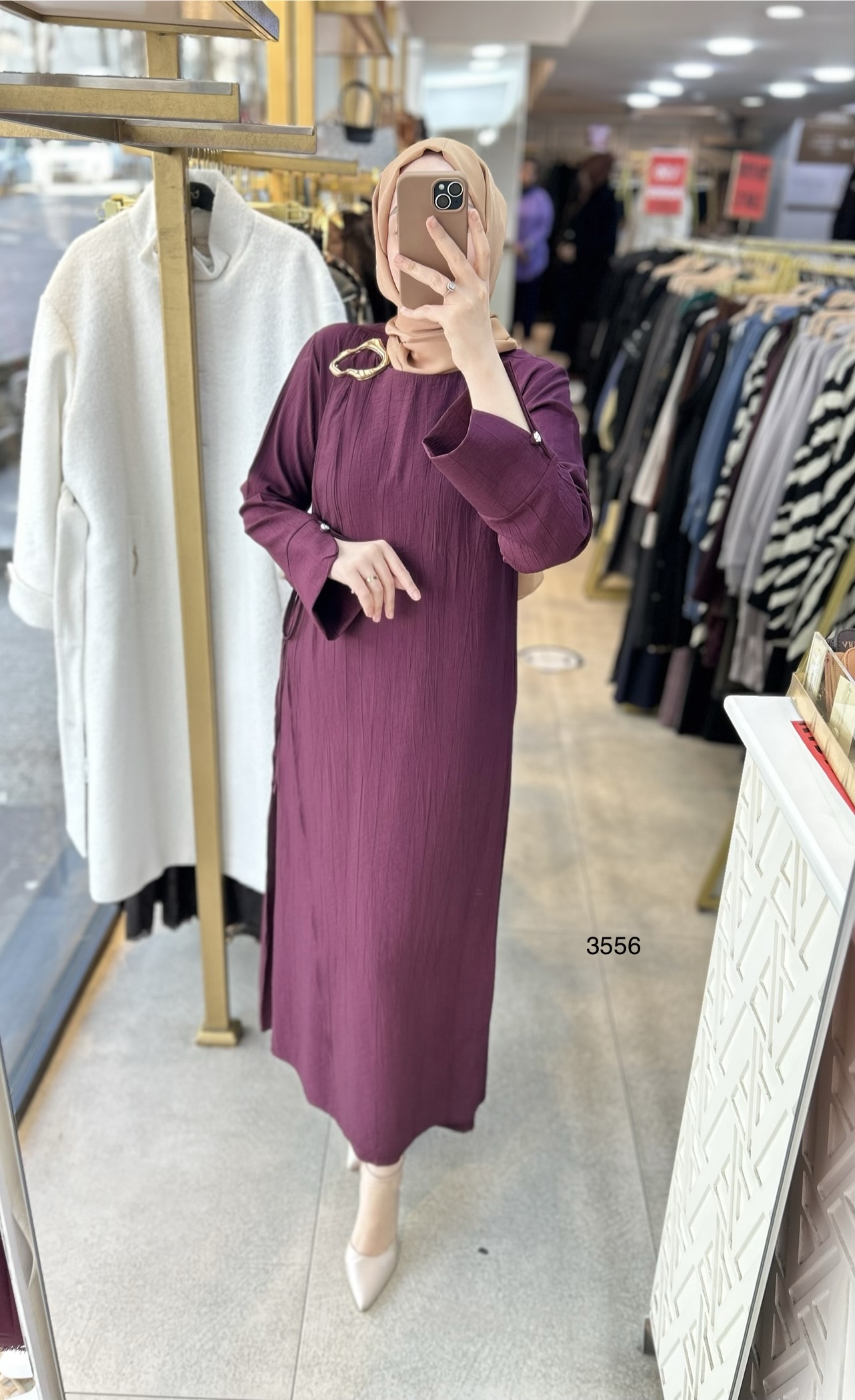 3556 Omuz Aksesuar Detaylı Elbise