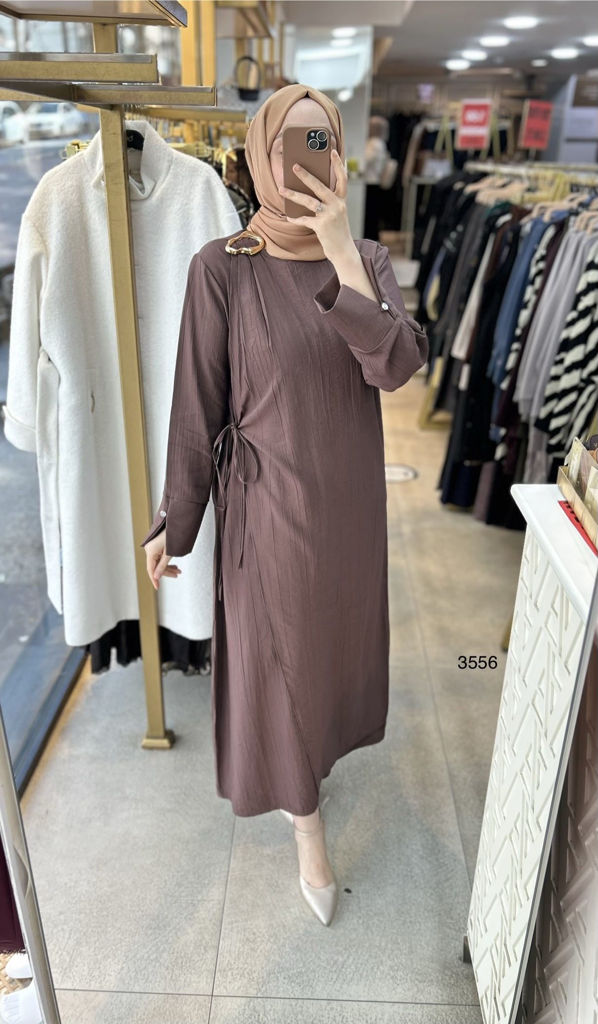 3556 Omuz Aksesuar Detaylı Elbise