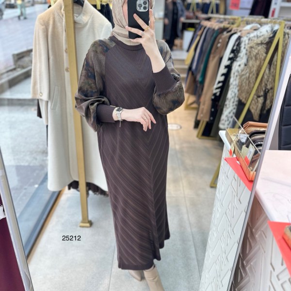 25212 Kolları Cupra Detaylı Zikzak Desenli Merserize Elbise - Görsel 4