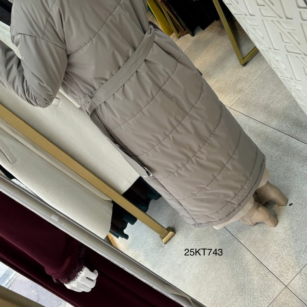 25KT743 Boydan Fermuarlı Aller Detaylı Kemerli Kapüşonu Kürklü Mont - Görsel 4