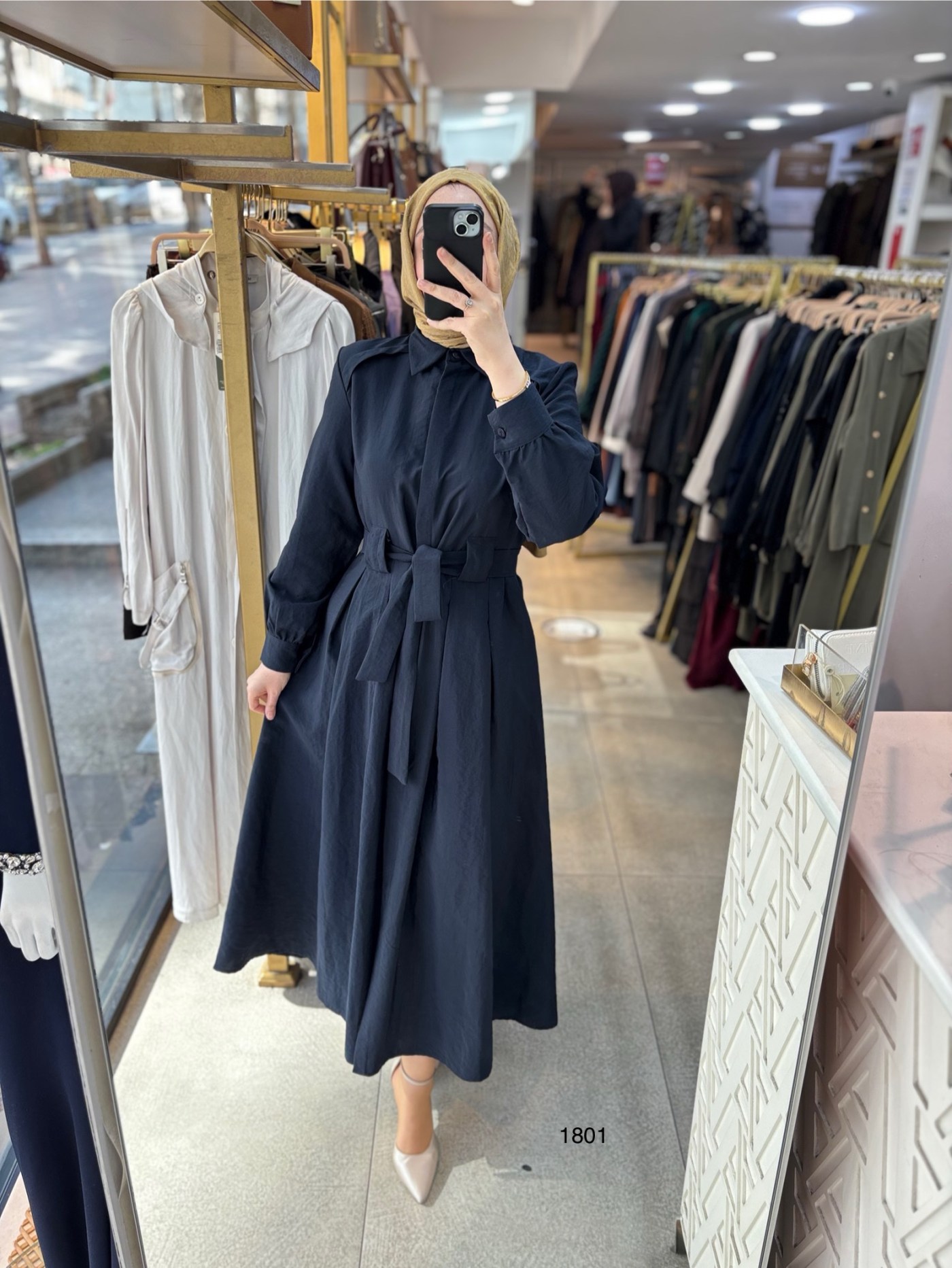 1801 Belden Bağlamalı Elbise