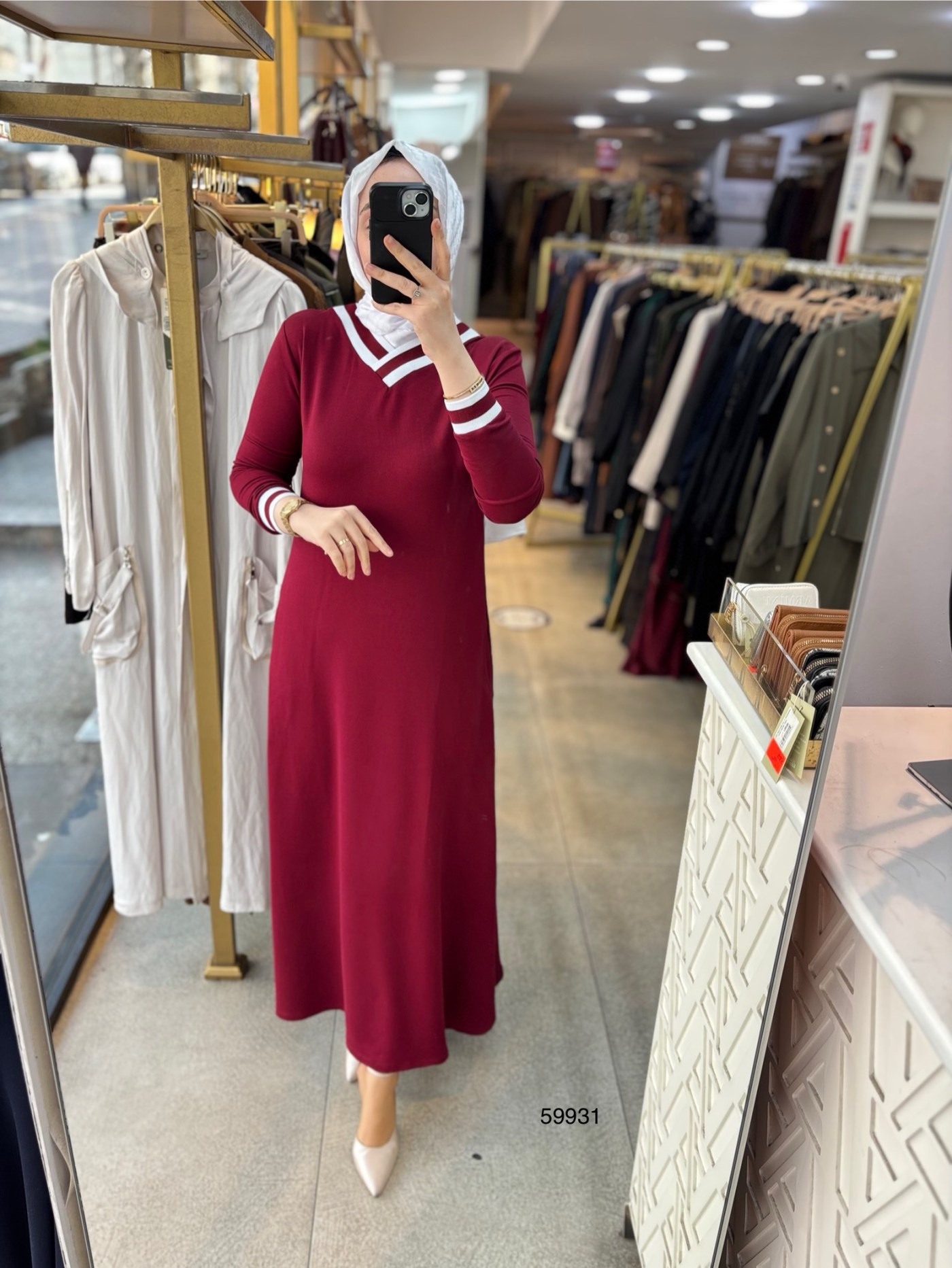 59931 V yaka Çizgili Elbise