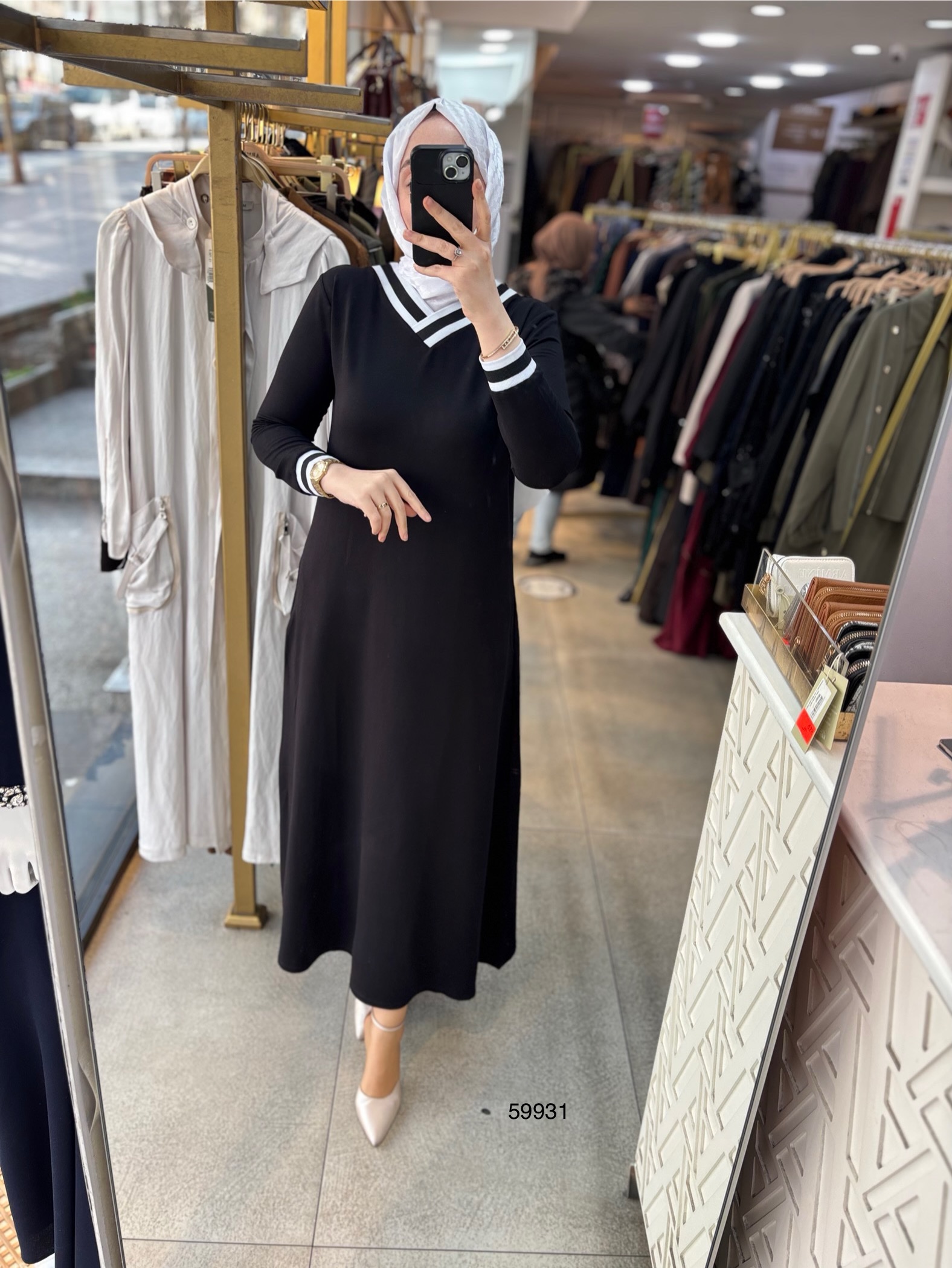 59931 V yaka Çizgili Elbise - Görsel 1